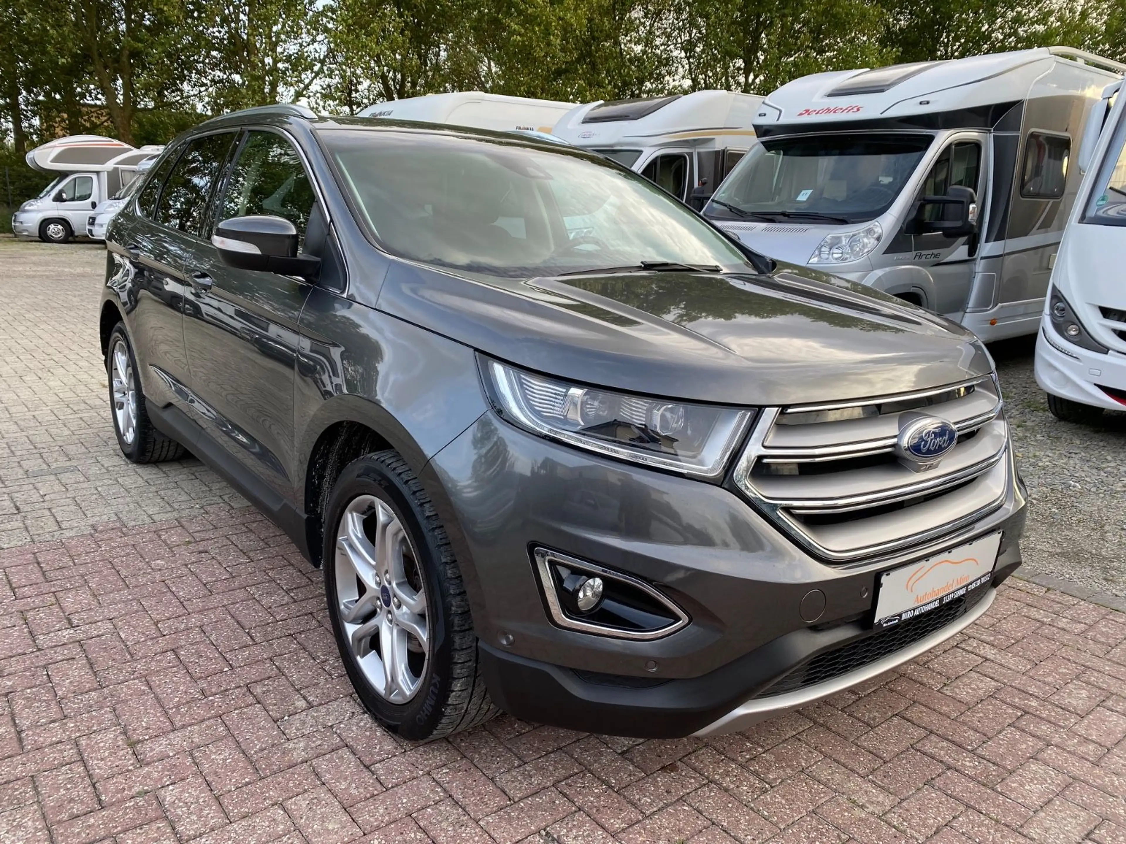 Ford Edge Titanium 4x4 — photo 3