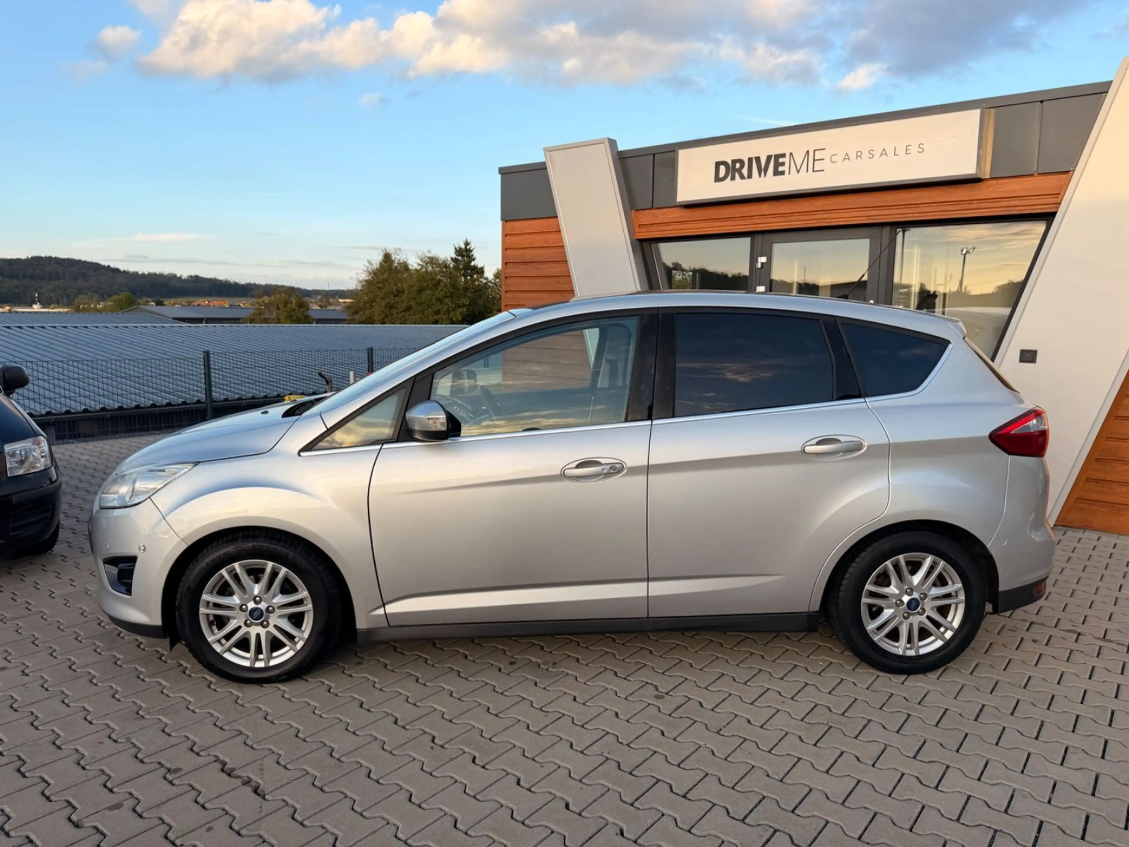 Ford C-Max Titanium PANO NAVI KAMERA KEYLESS TEMPOMAT — photo 2