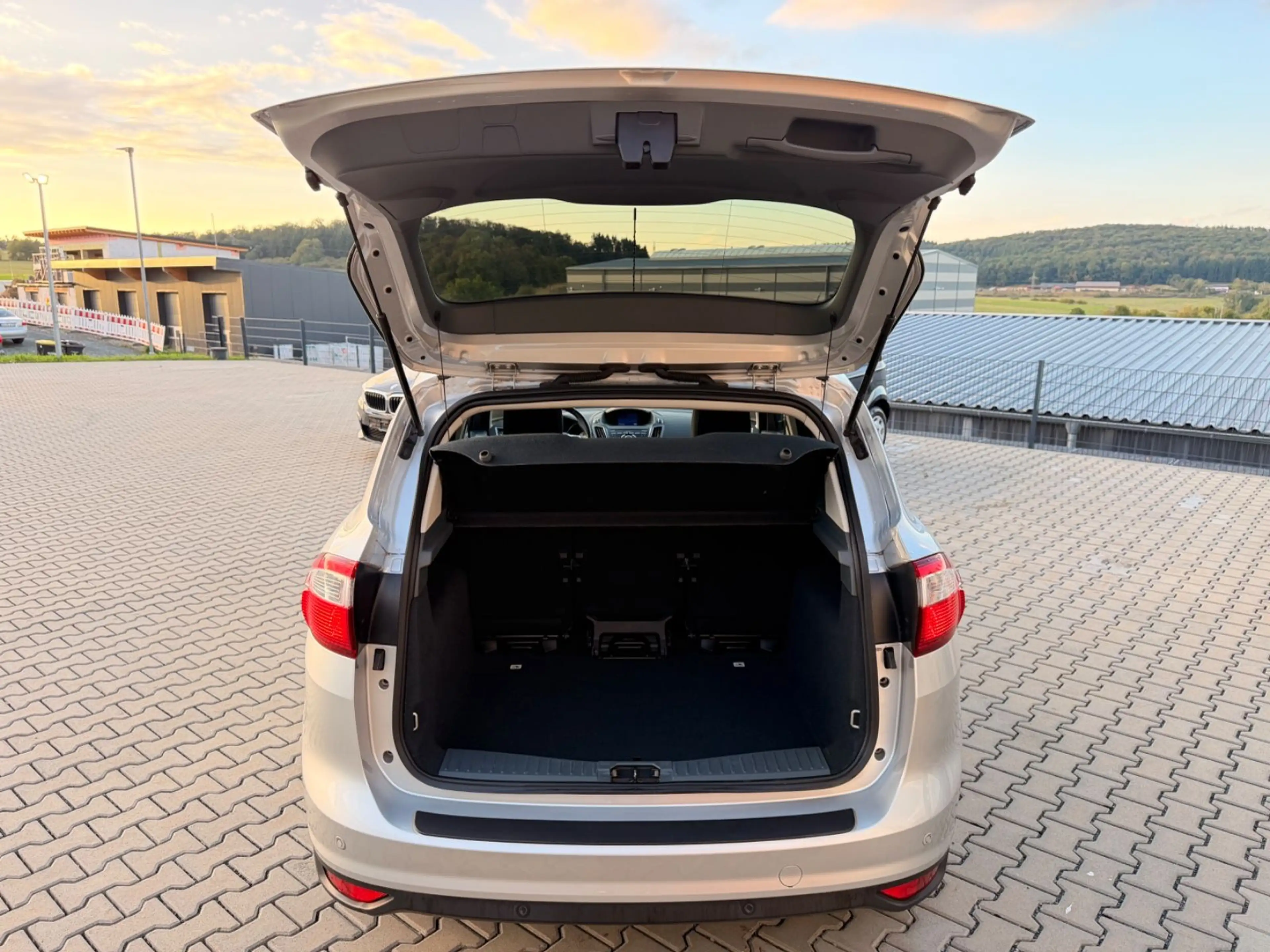 Ford C-Max Titanium PANO NAVI KAMERA KEYLESS TEMPOMAT — photo 5