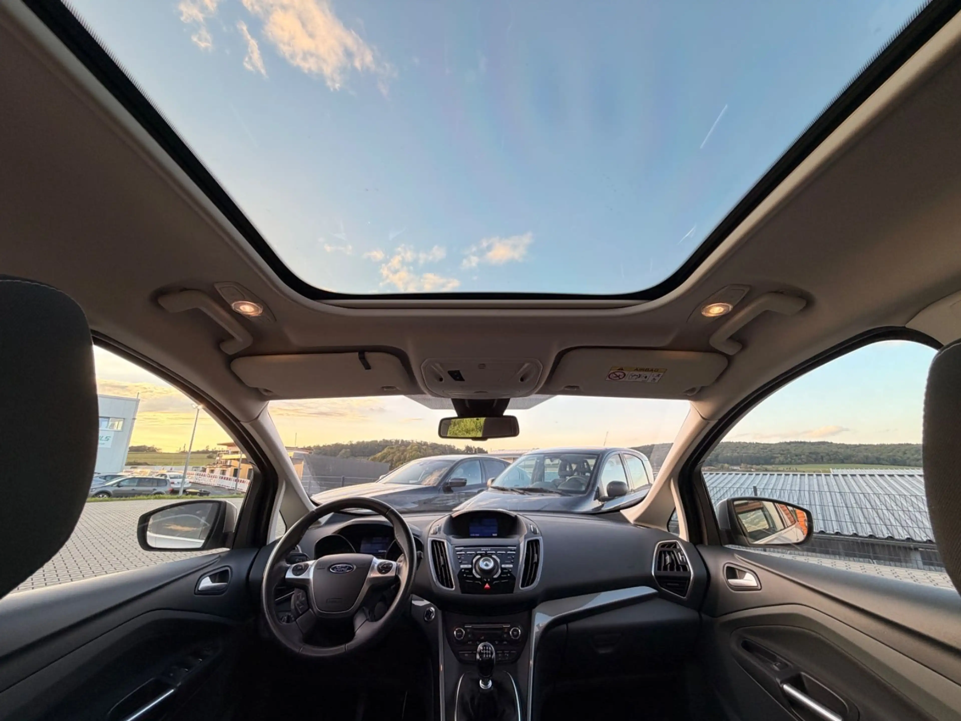 Ford C-Max Titanium PANO NAVI KAMERA KEYLESS TEMPOMAT — photo 14