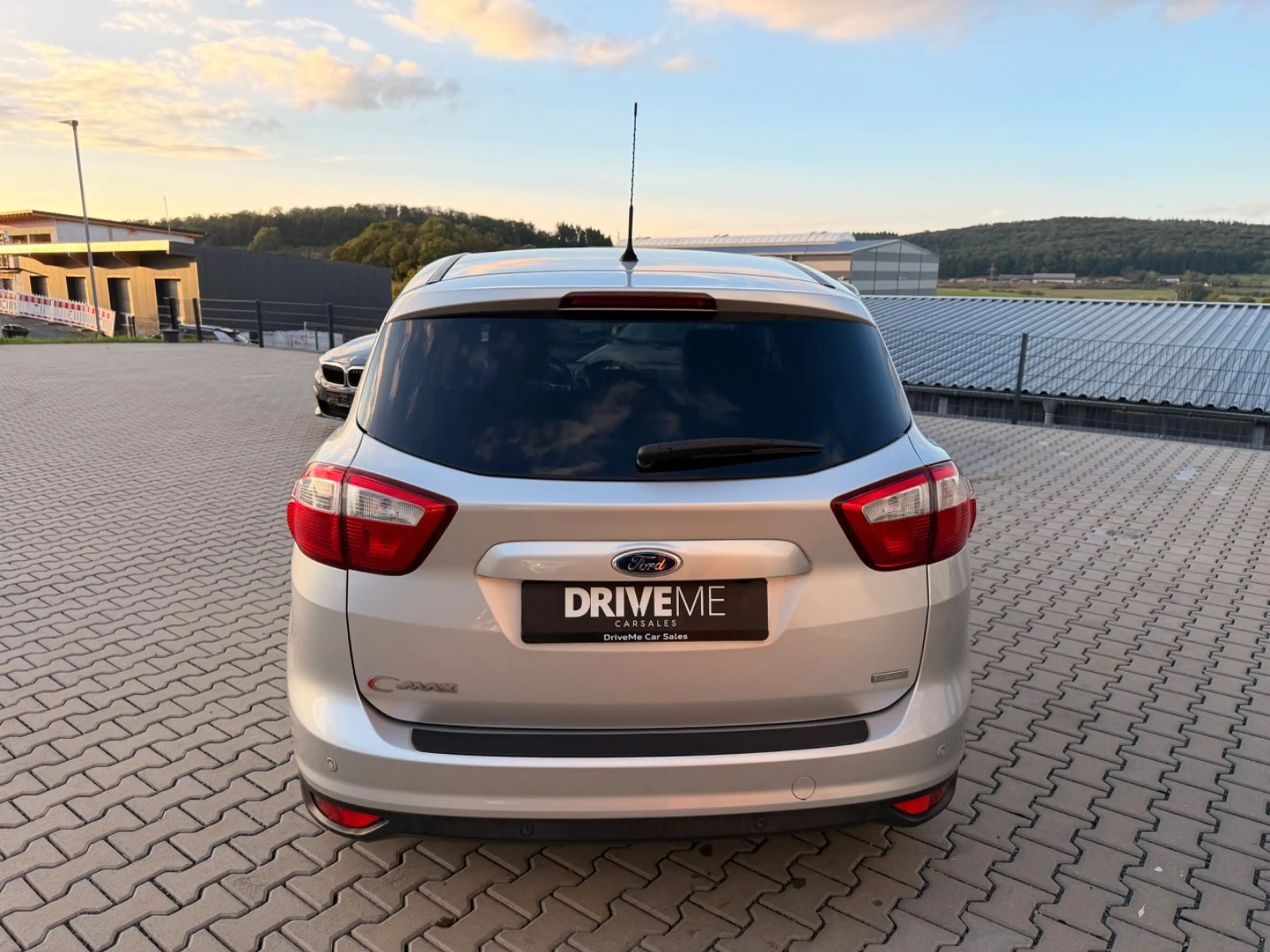 Ford C-Max Titanium PANO NAVI KAMERA KEYLESS TEMPOMAT — photo 4