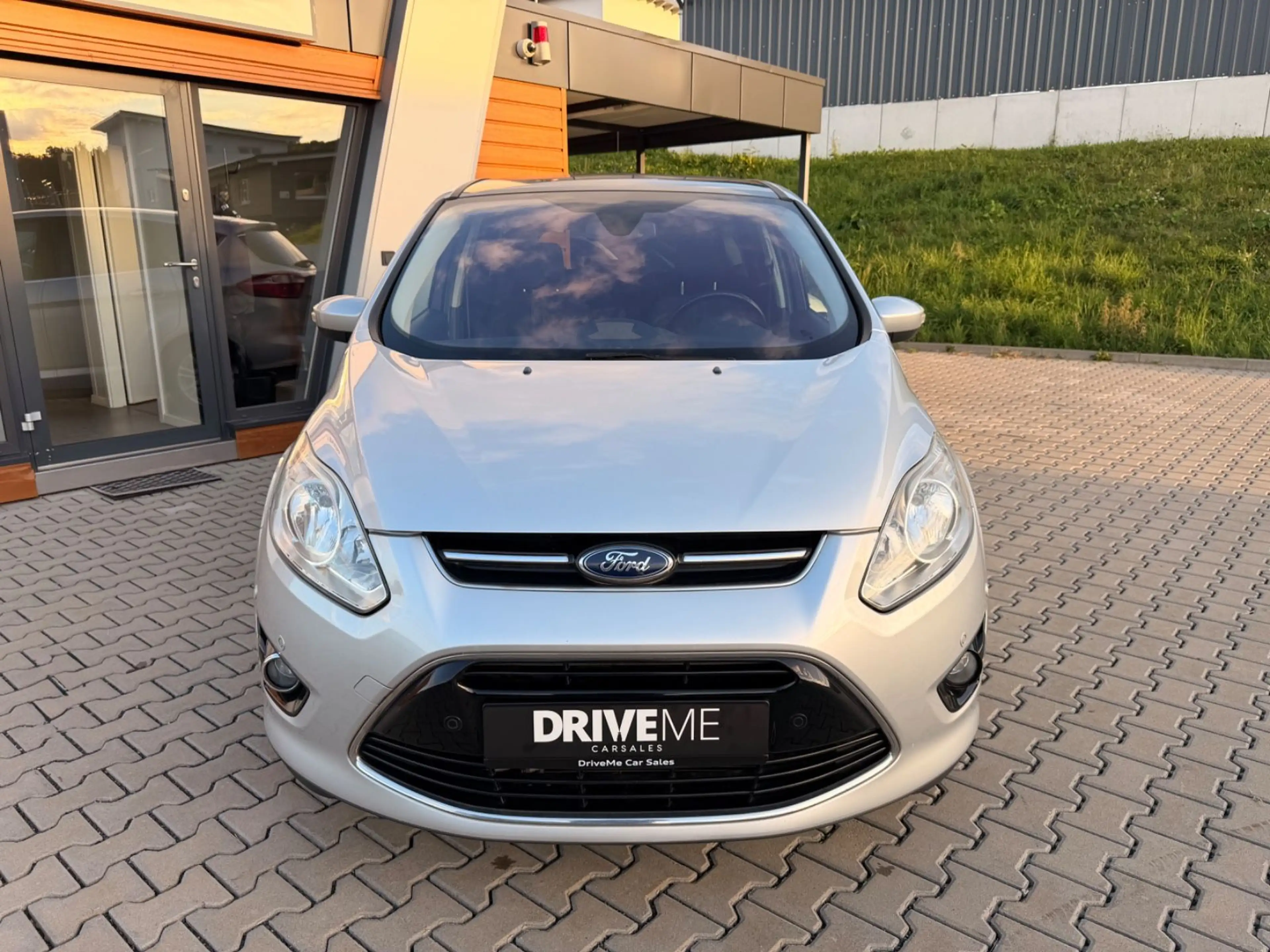 Ford C-Max Titanium PANO NAVI KAMERA KEYLESS TEMPOMAT — photo 9