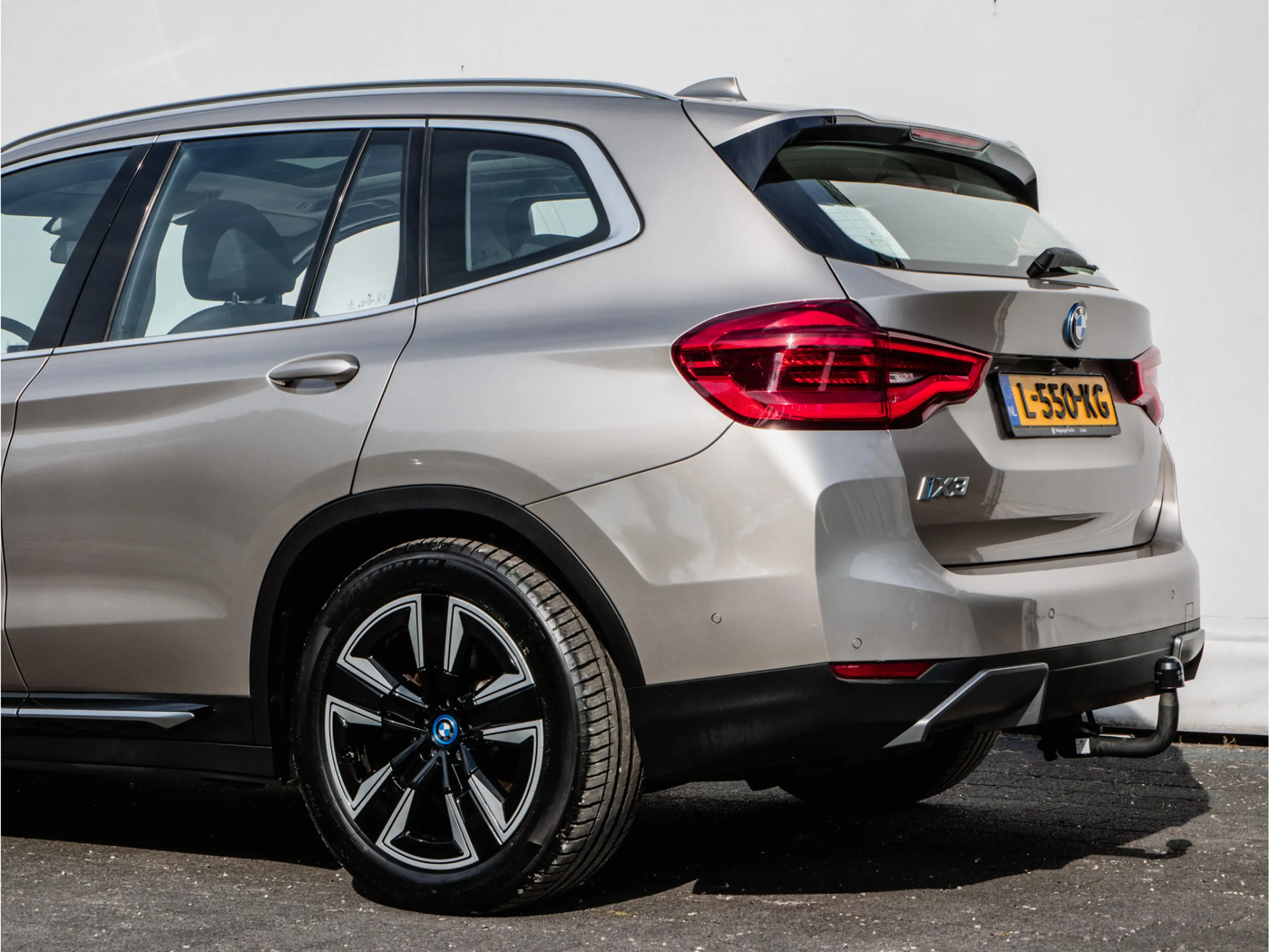 BMW iX3 Executive 80 kWh Trekhaak/ Elek. panoramadak/ Adap — photo 36