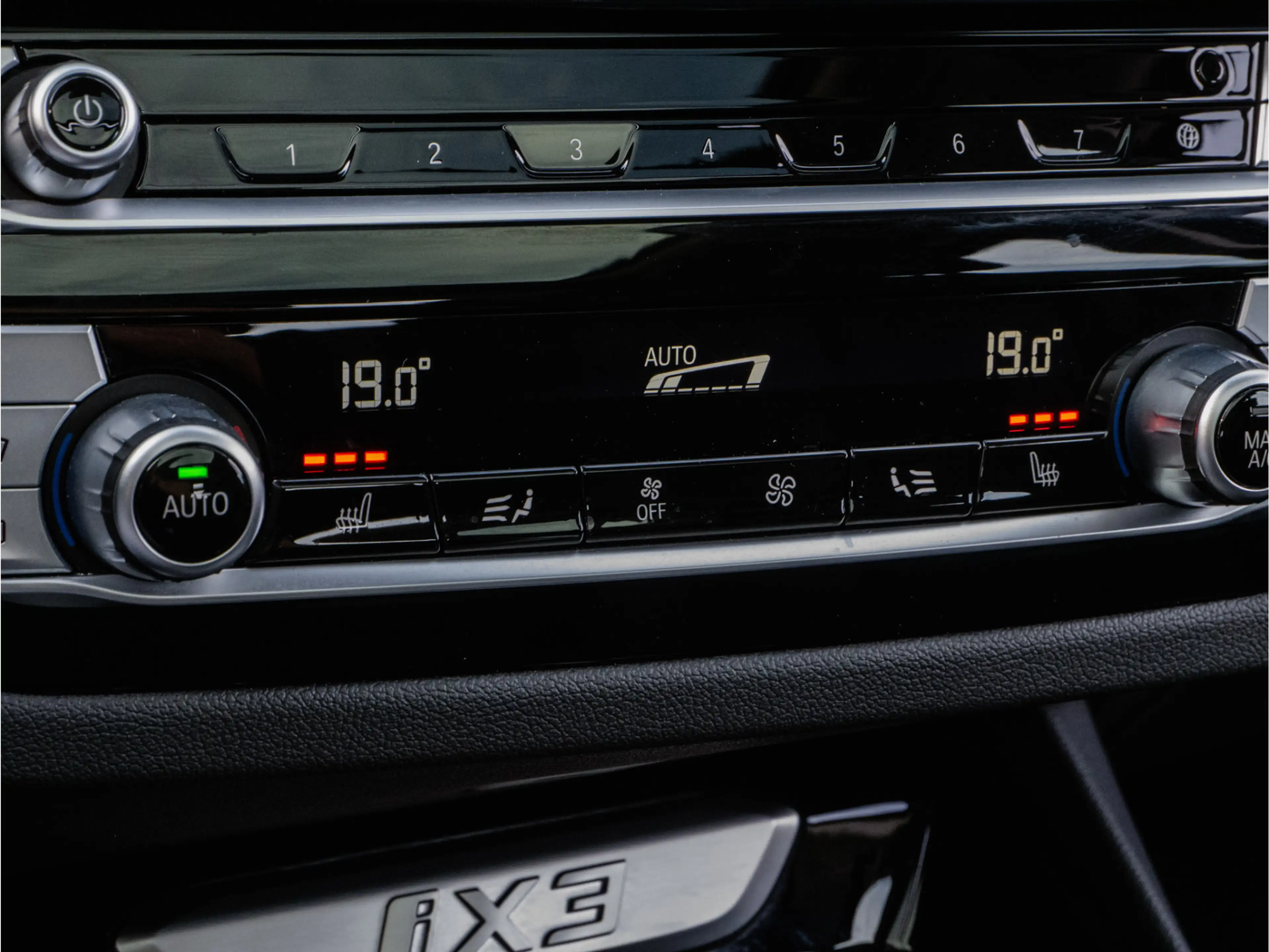 BMW iX3 Executive 80 kWh Trekhaak/ Elek. panoramadak/ Adap — photo 31