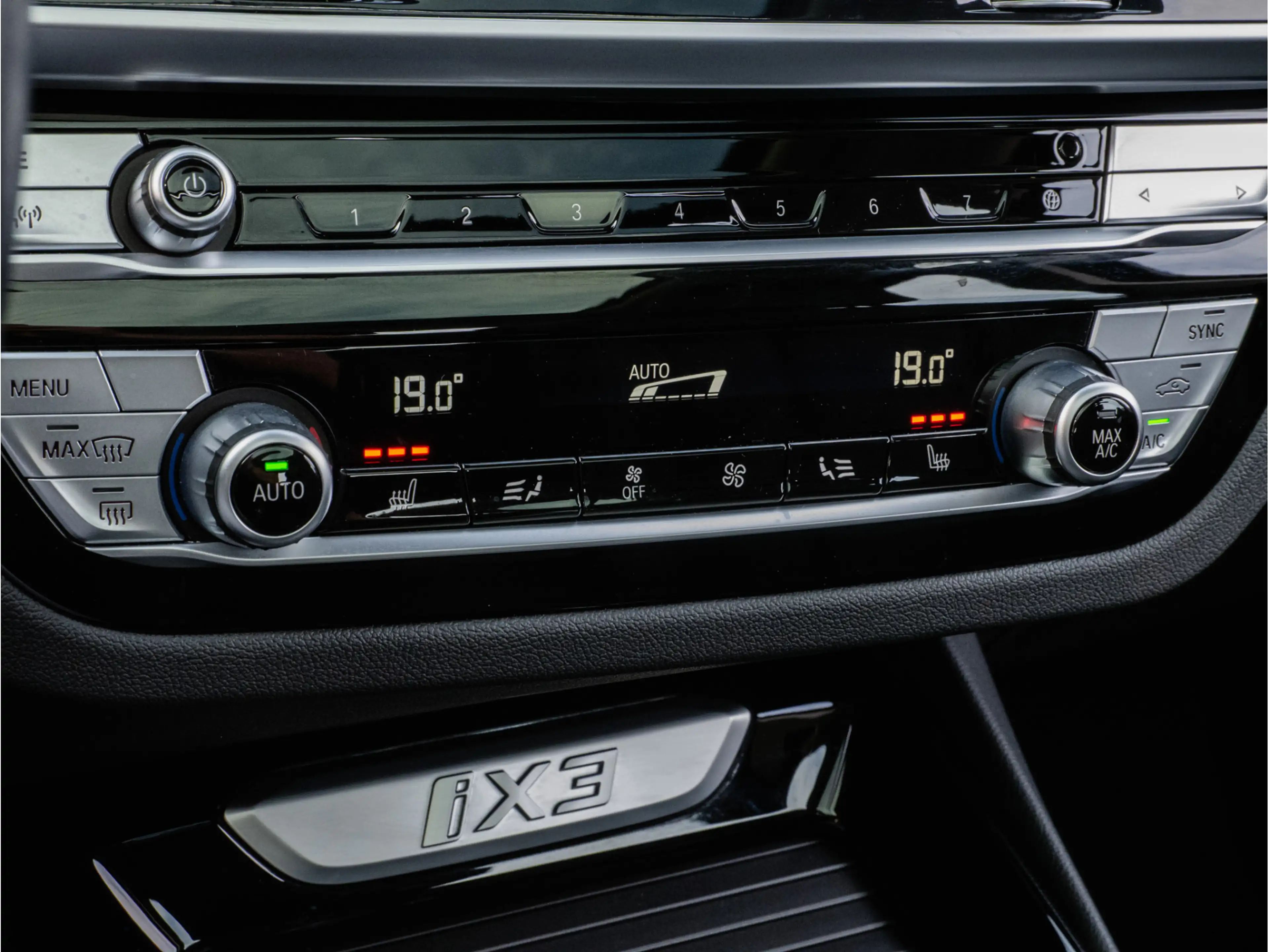 BMW iX3 Executive 80 kWh Trekhaak/ Elek. panoramadak/ Adap — photo 21