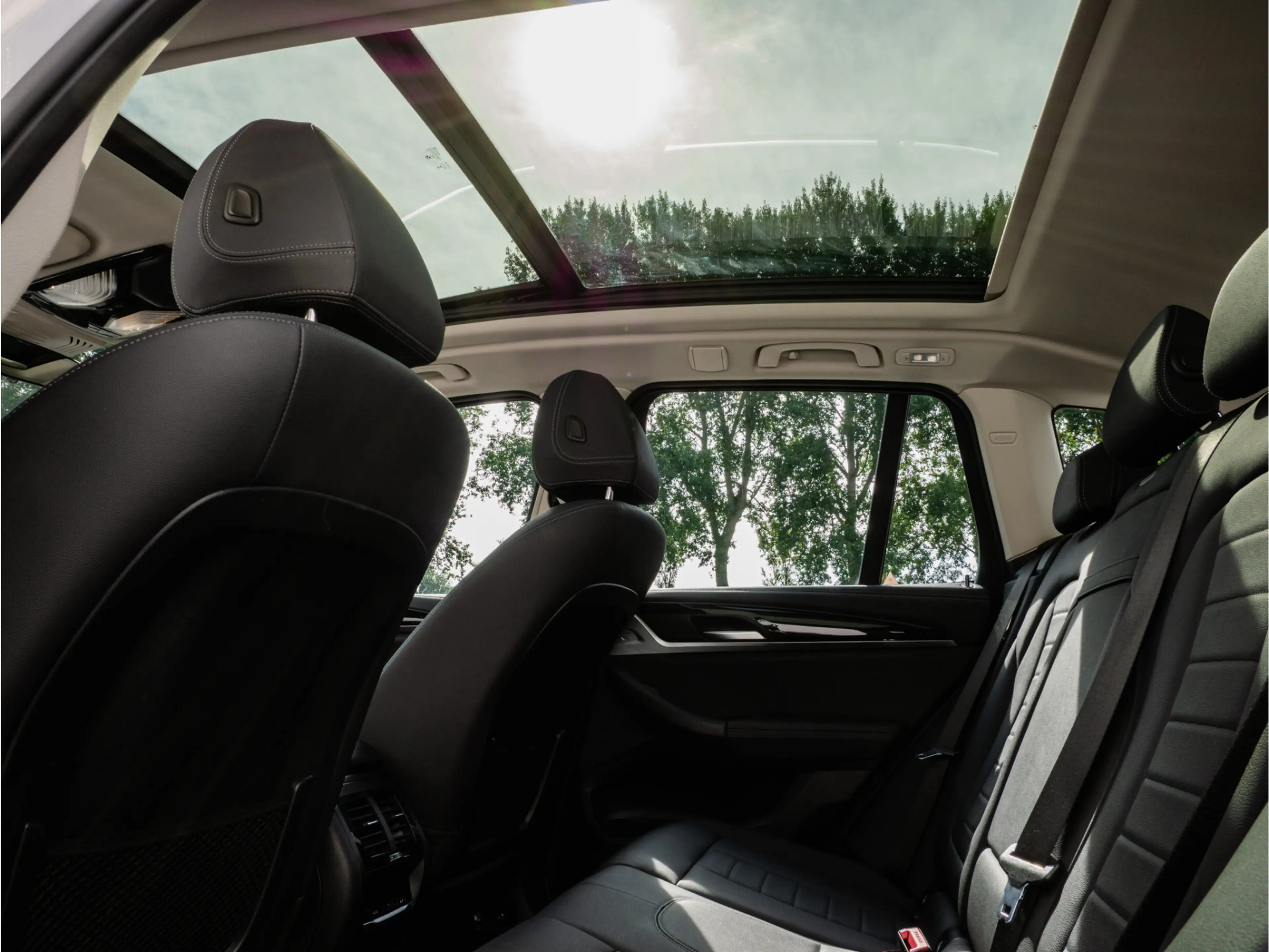 BMW iX3 Executive 80 kWh Trekhaak/ Elek. panoramadak/ Adap — photo 40
