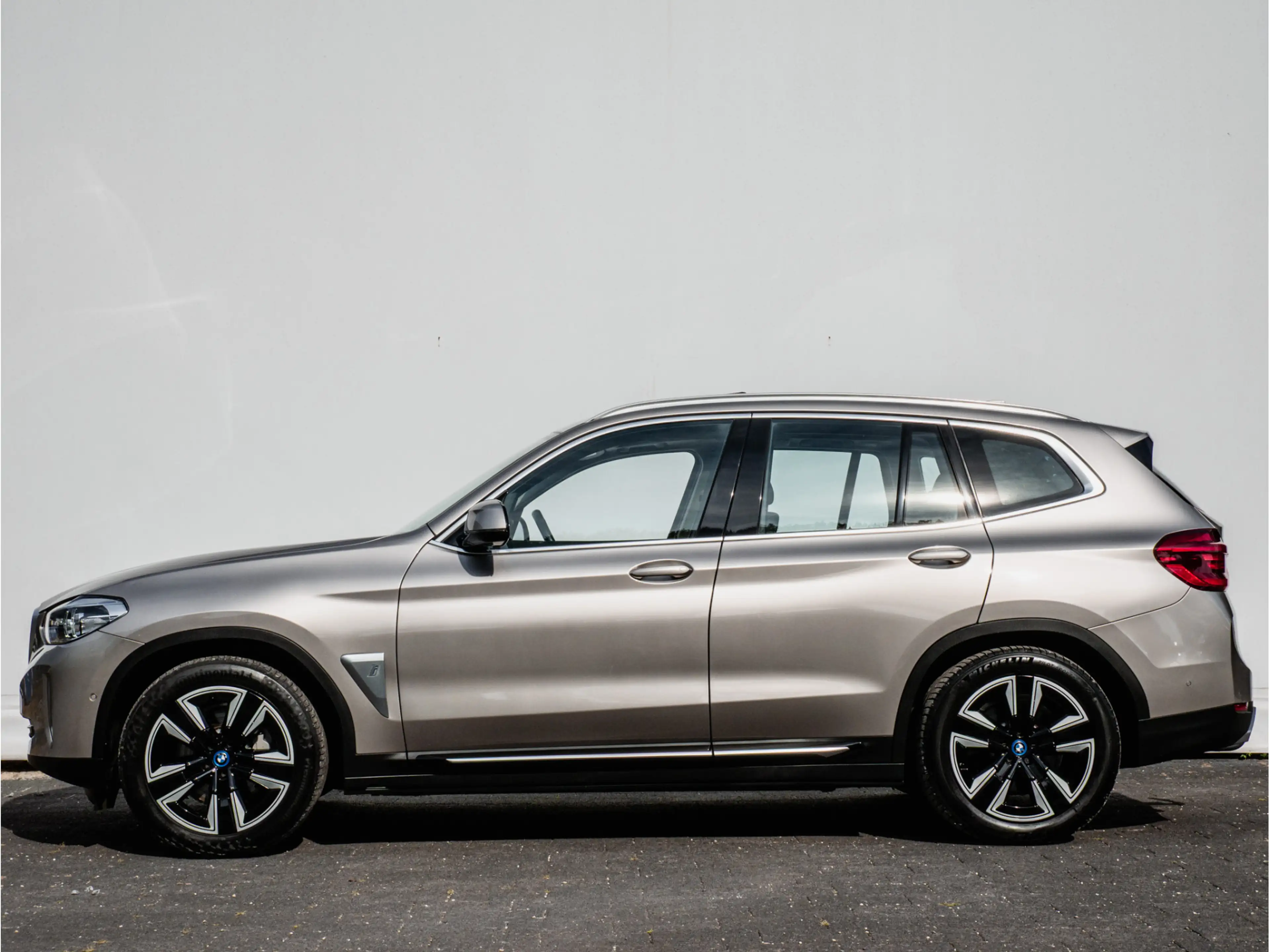 BMW iX3 Executive 80 kWh Trekhaak/ Elek. panoramadak/ Adap — photo 7