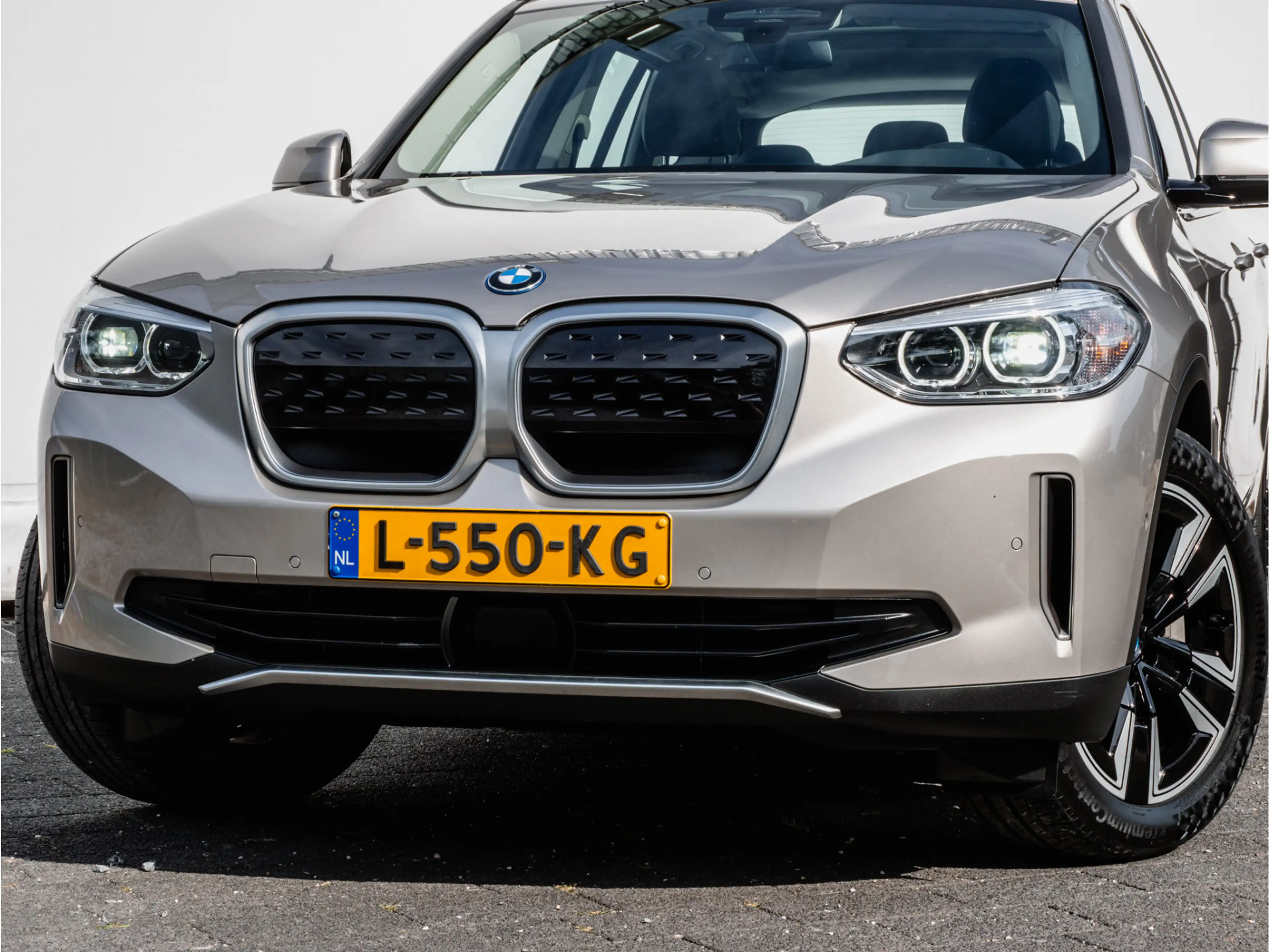 BMW iX3 Executive 80 kWh Trekhaak/ Elek. panoramadak/ Adap — photo 2