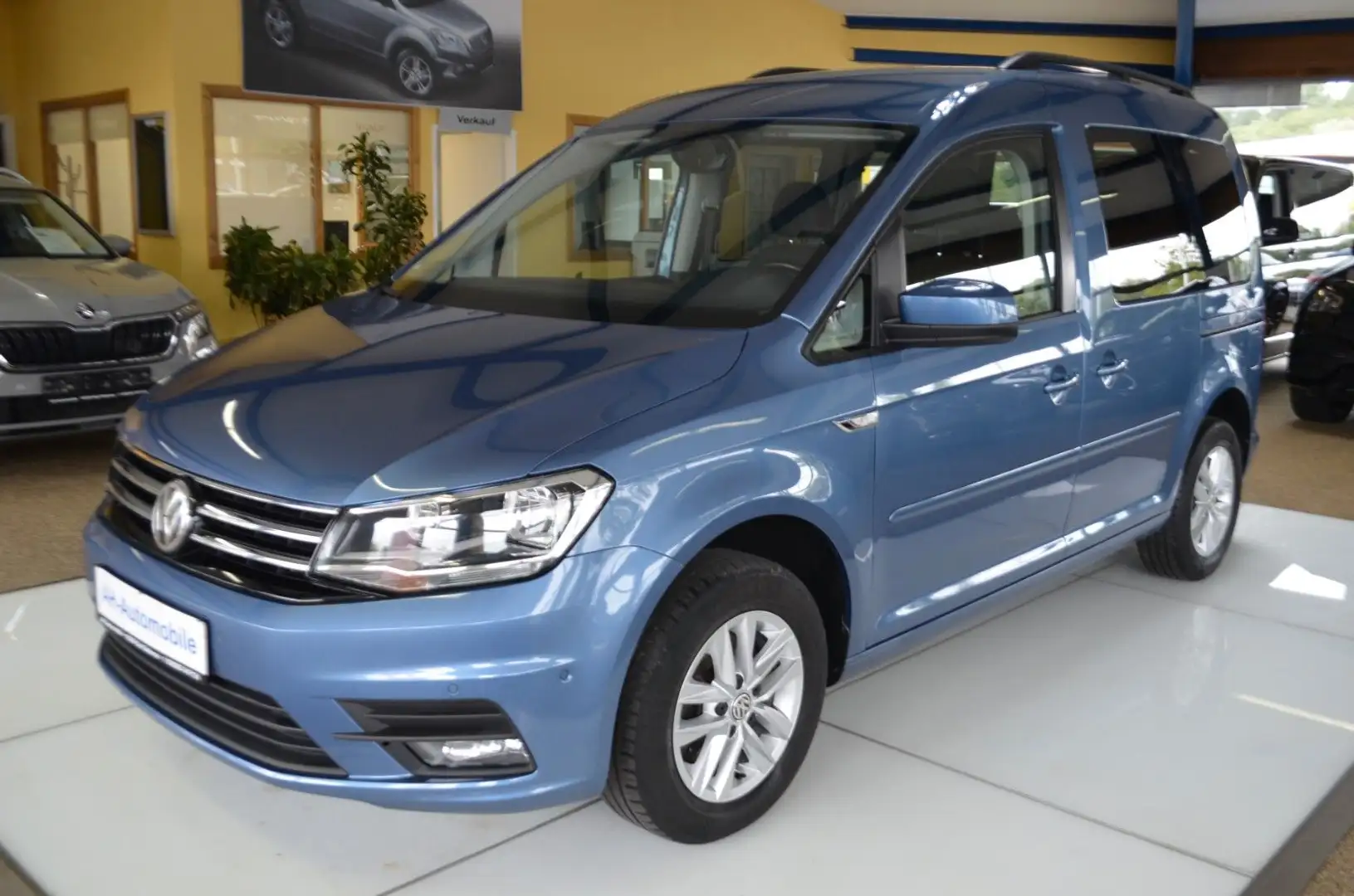 Volkswagen Caddy PKW BMT KLIMAAUTO./ 5.SITZER / PDC Bleu - 1