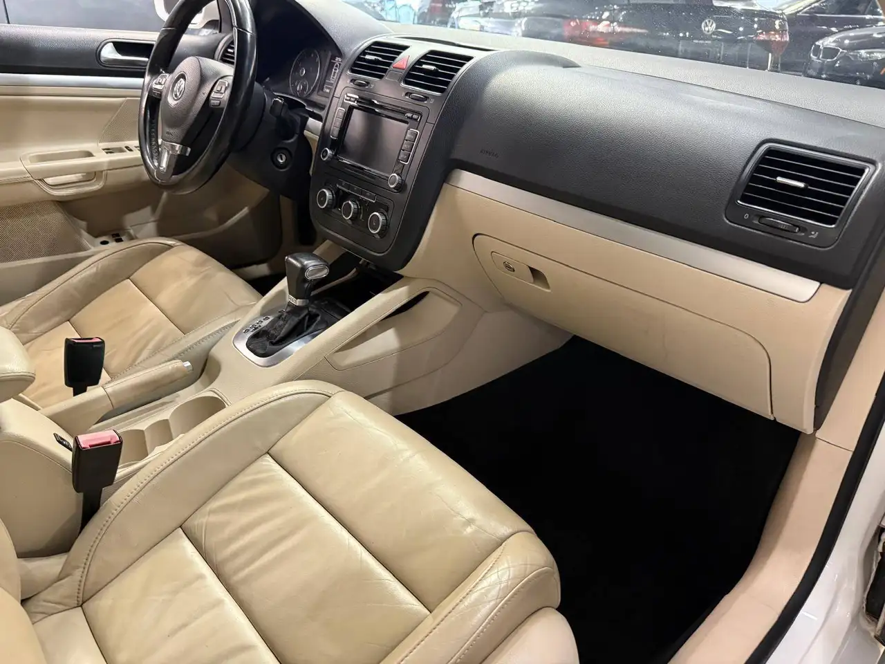 Volkswagen Jetta снимка Volkswagen Jetta