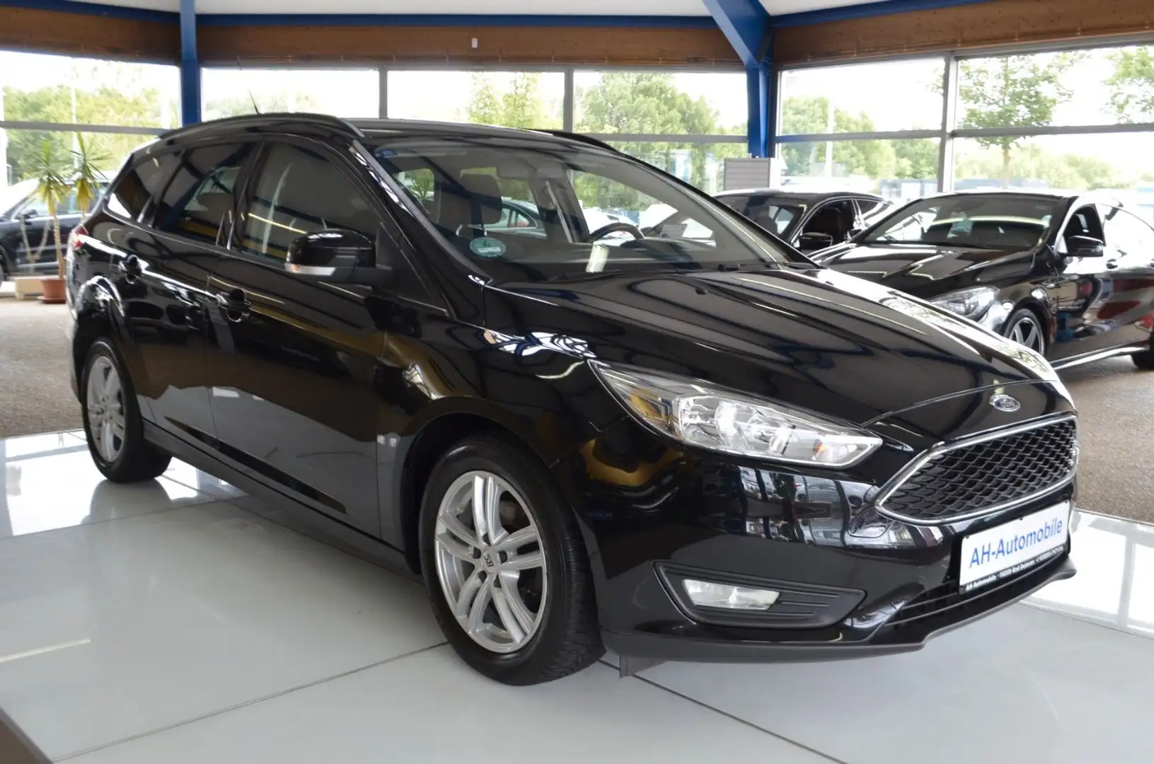 Ford Focus Turnier Trend KLIMAANLAGE / 75TKM / PDC Schwarz - 2