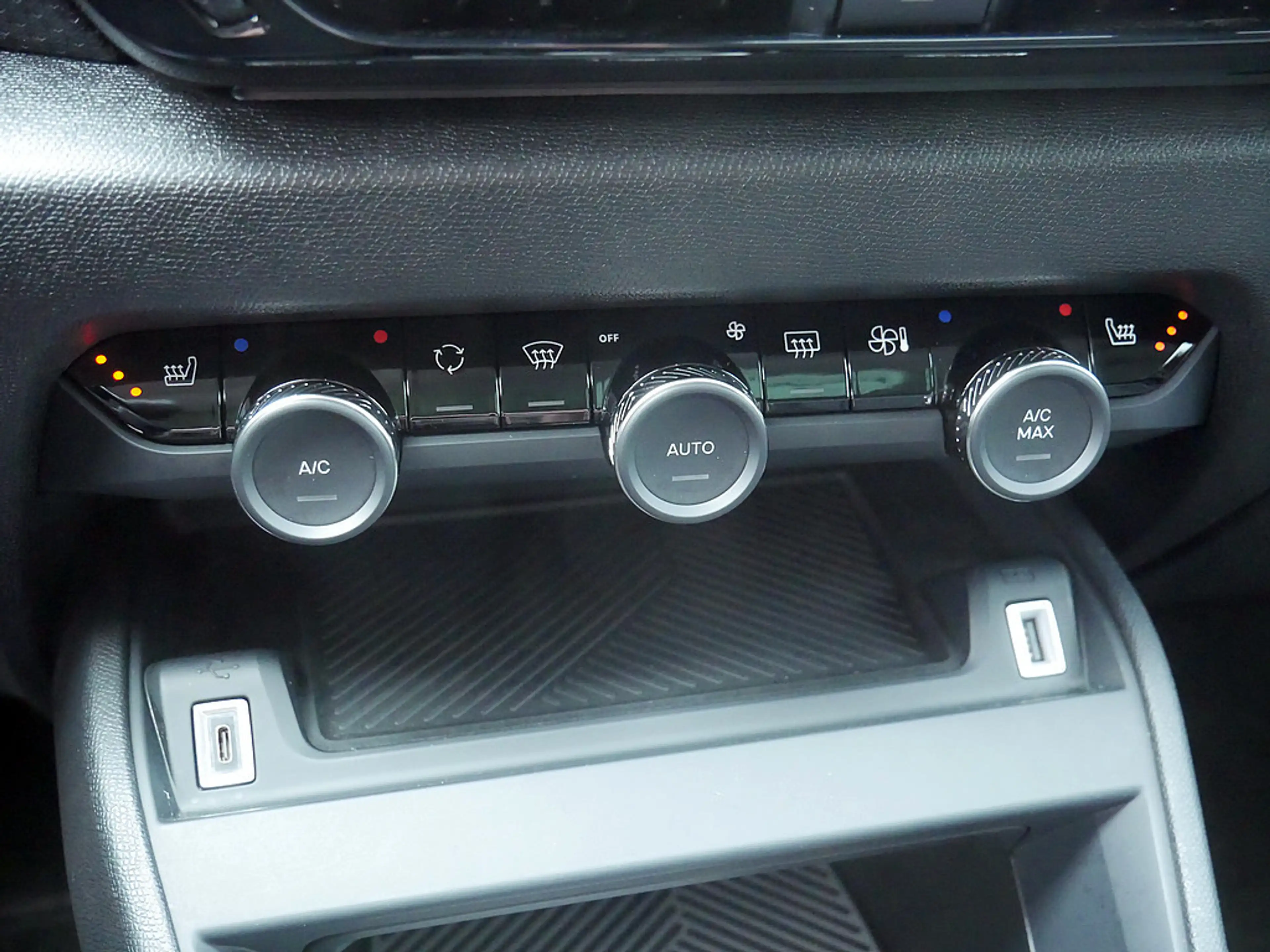 Citroen C4 X PureTech 130 Max KAMERA NAVI ACC HUD LED — photo 11