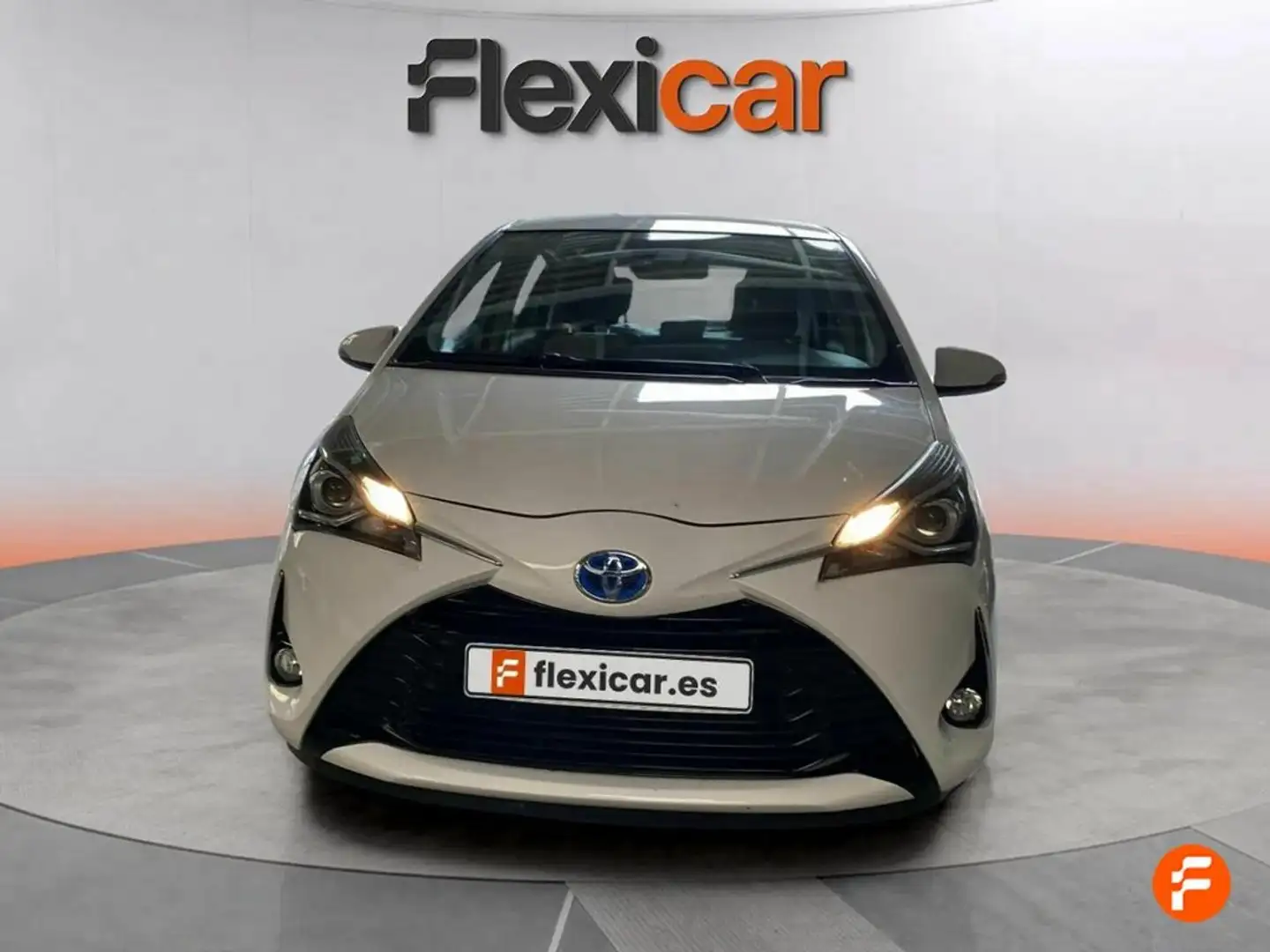 Toyota Yaris 1.5 Hybrid Active Jaune - 2