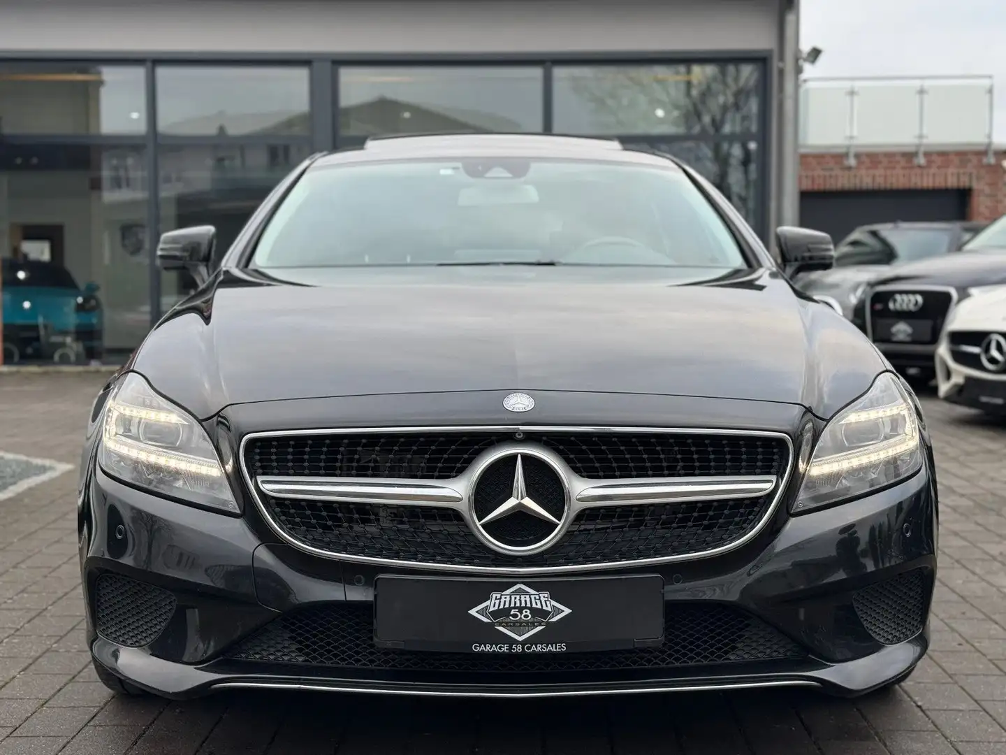 Mercedes-Benz CLS CLS 350 SB/4Matic/Facelift/LED/AHK/Carplay/360 Negru - 2