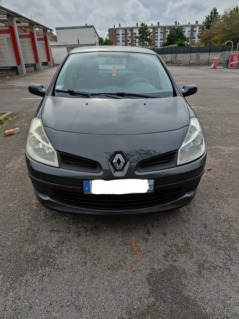 Renault Clio - 1