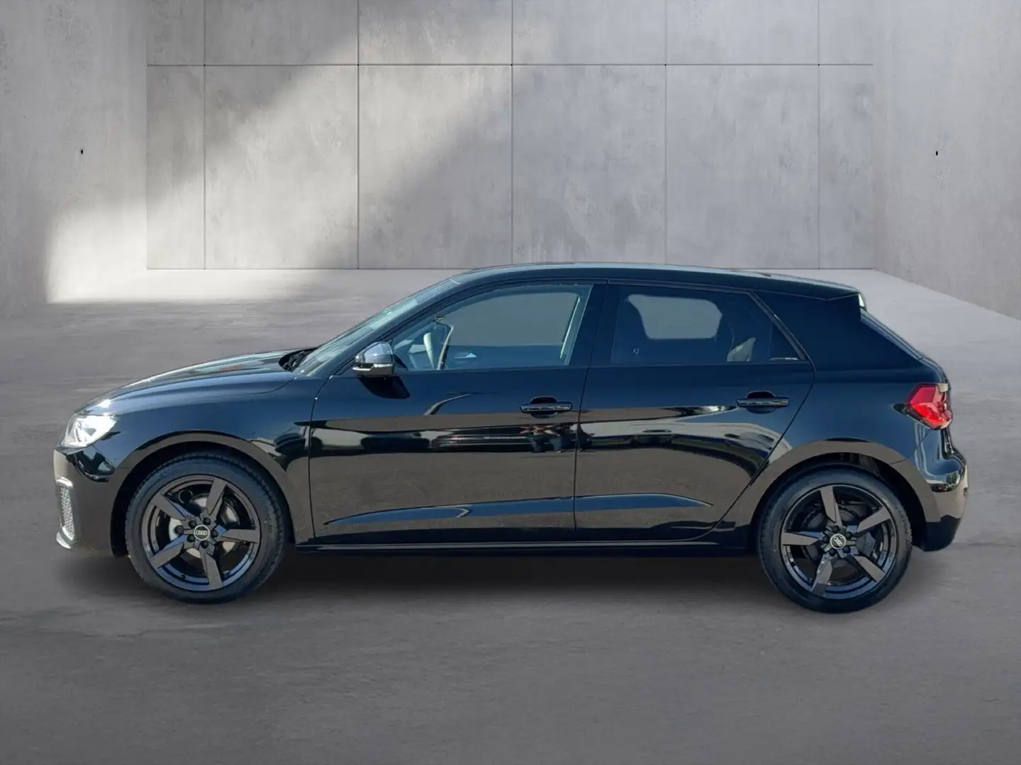 Audi A1 25 TFSI intense Schwarz - 2