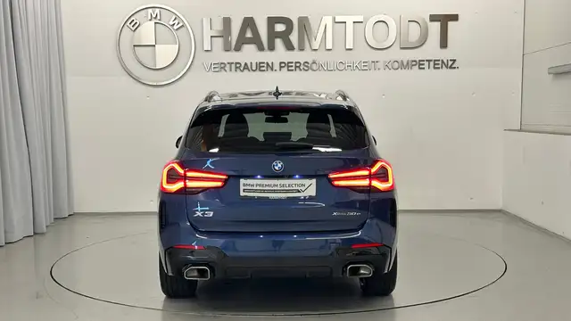 BMW X3 view 4