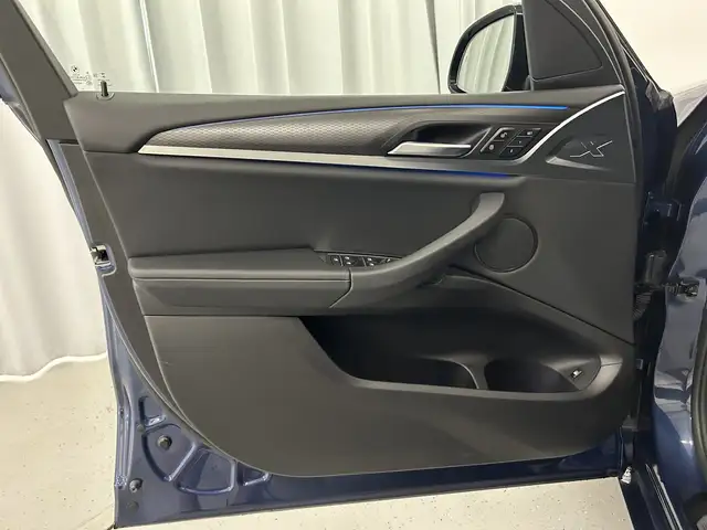 BMW X3 view 14