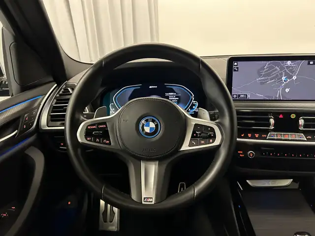 BMW X3 view 9