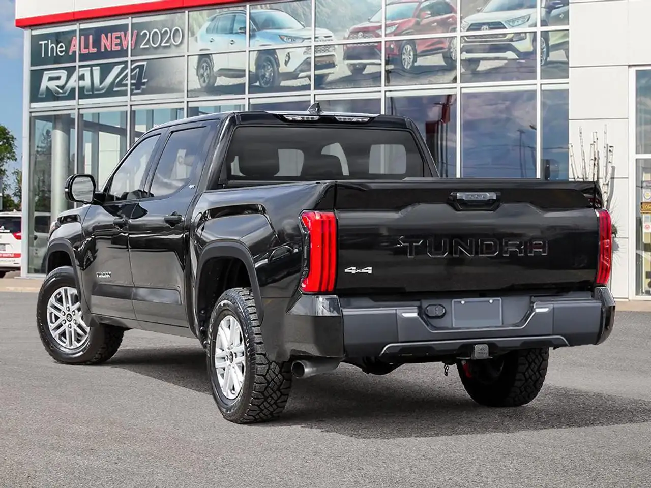 Toyota Tundra снимка Toyota Tundra