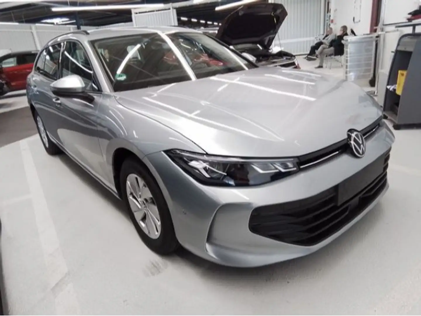 Volkswagen Passat Variant 2.0 TDI DSG NAVI AHK PARKASSIST Plateado - 2