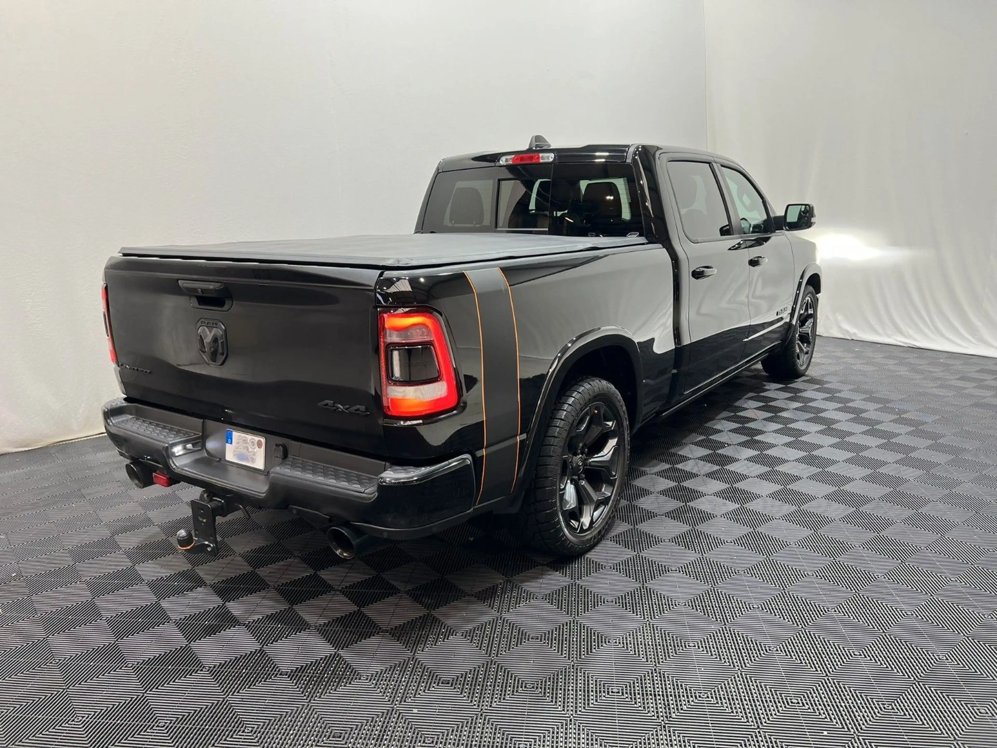 Dodge RAM 1500 LIMITED NIGHT CREW CAB 4X4 *RTR UMBAU* — photo 7