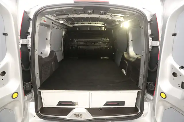 Ford Transit Connect view 3