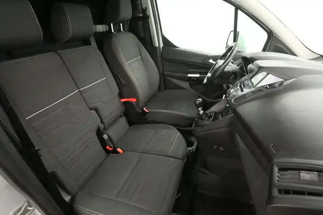 Ford Transit Connect view 10