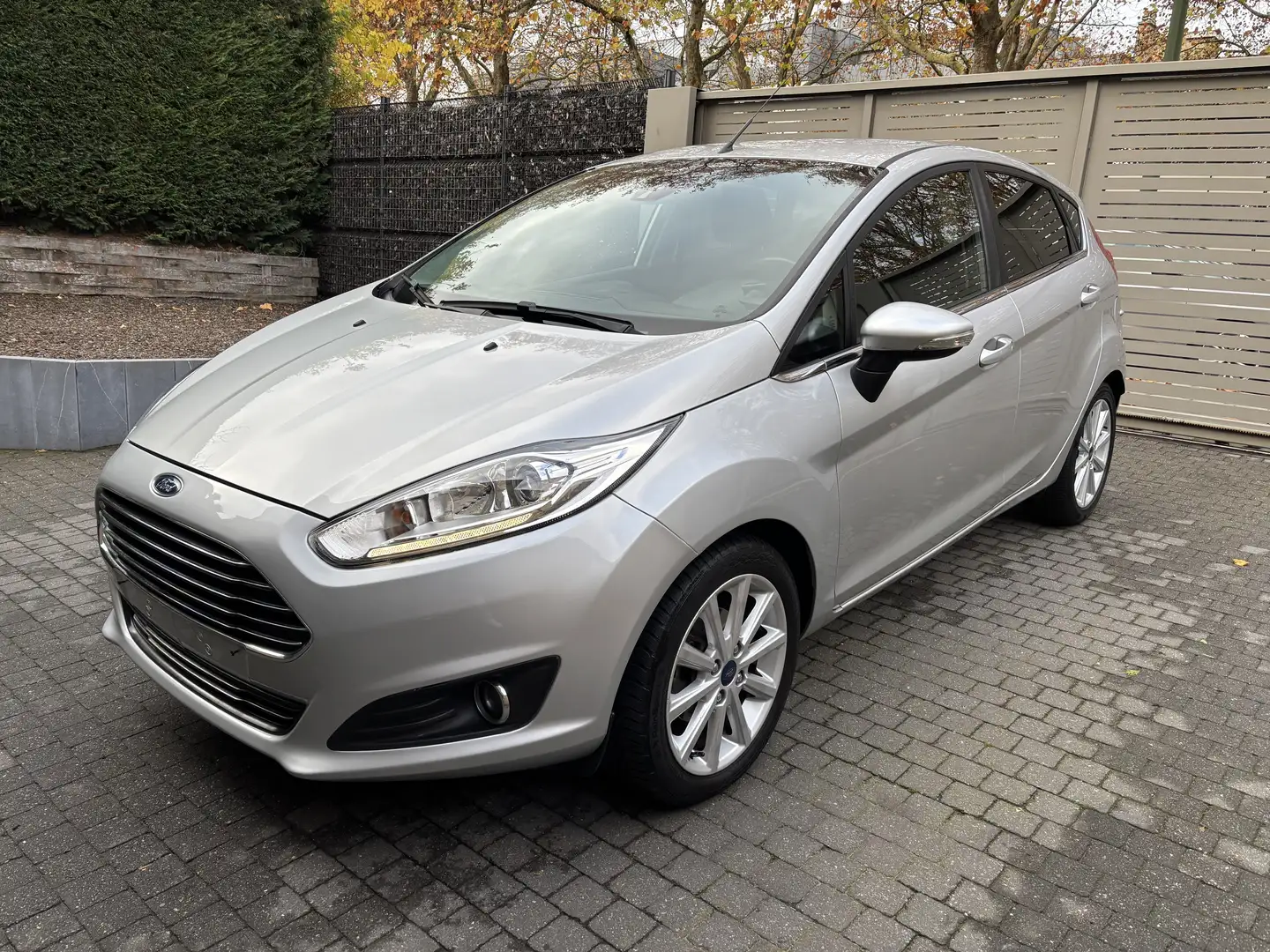 Ford Fiesta 1.0 Ecoboost Titanium 44000Km,Prête à immatr Argent - 1