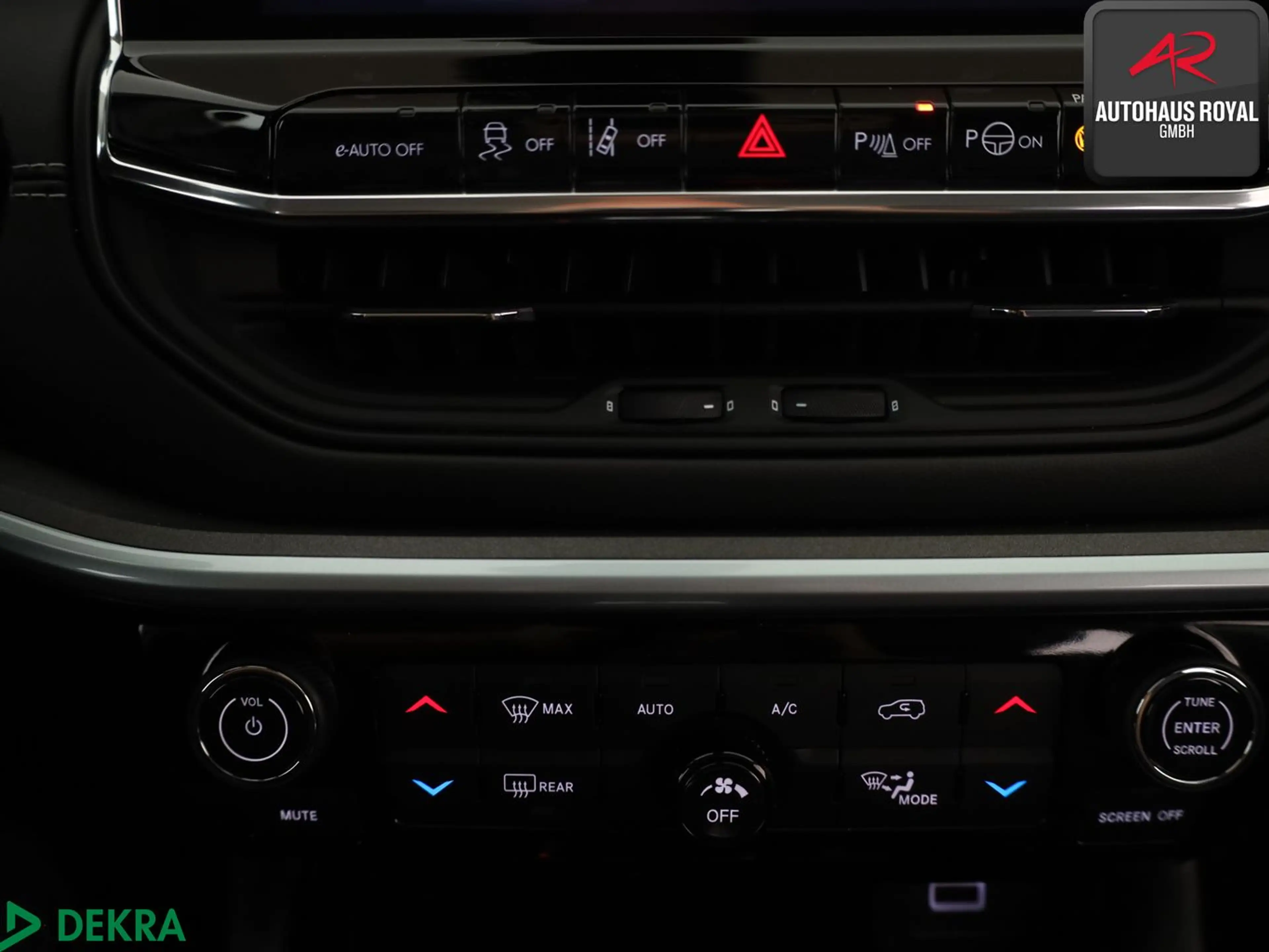 Jeep Compass 1.5 GSE e-Hybrid ALTITUDE 360°,ACC,1.HD — photo 19