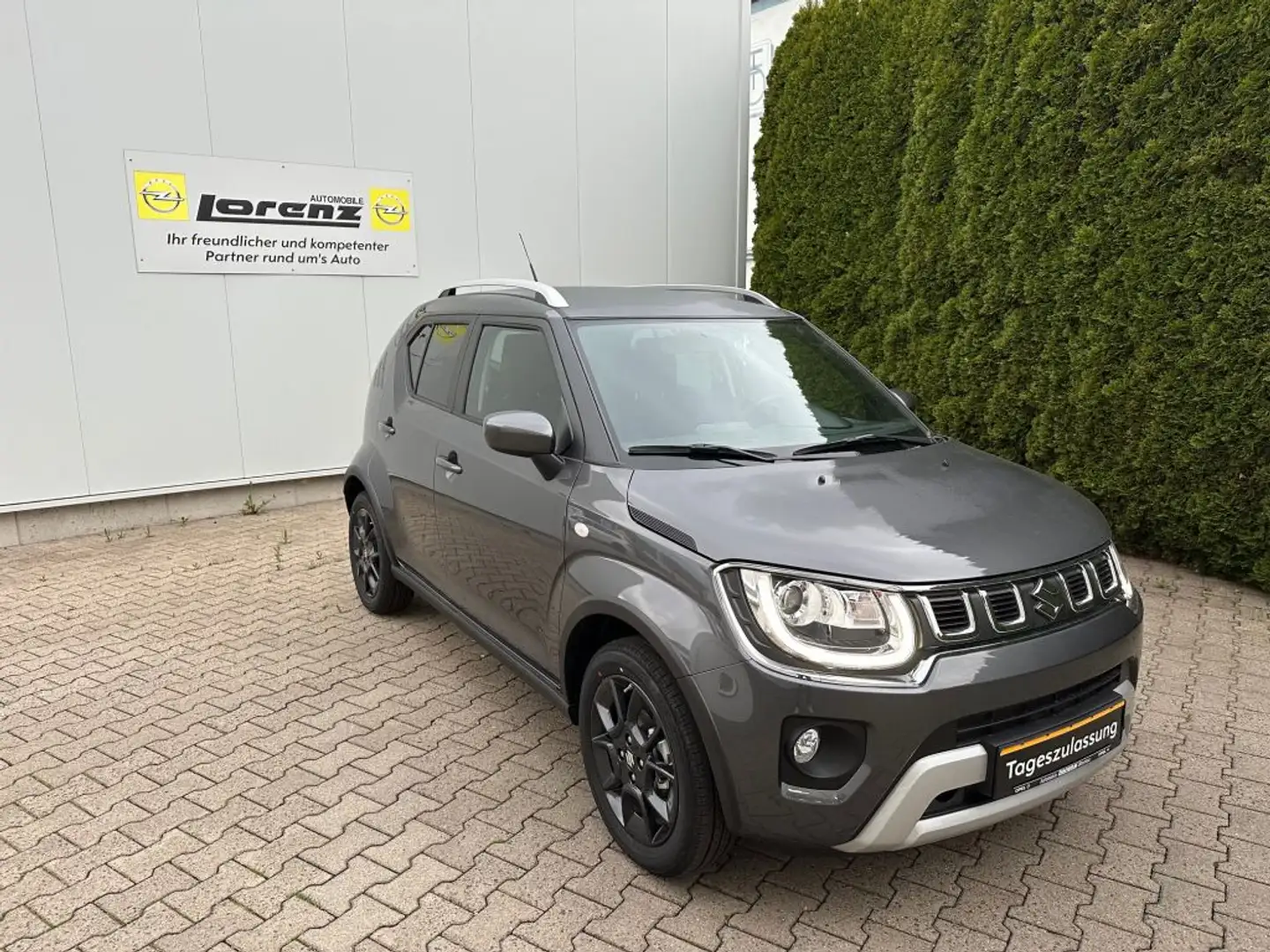 Suzuki Ignis 1.2 Dualjet Hybrid Comfort Grau - 1
