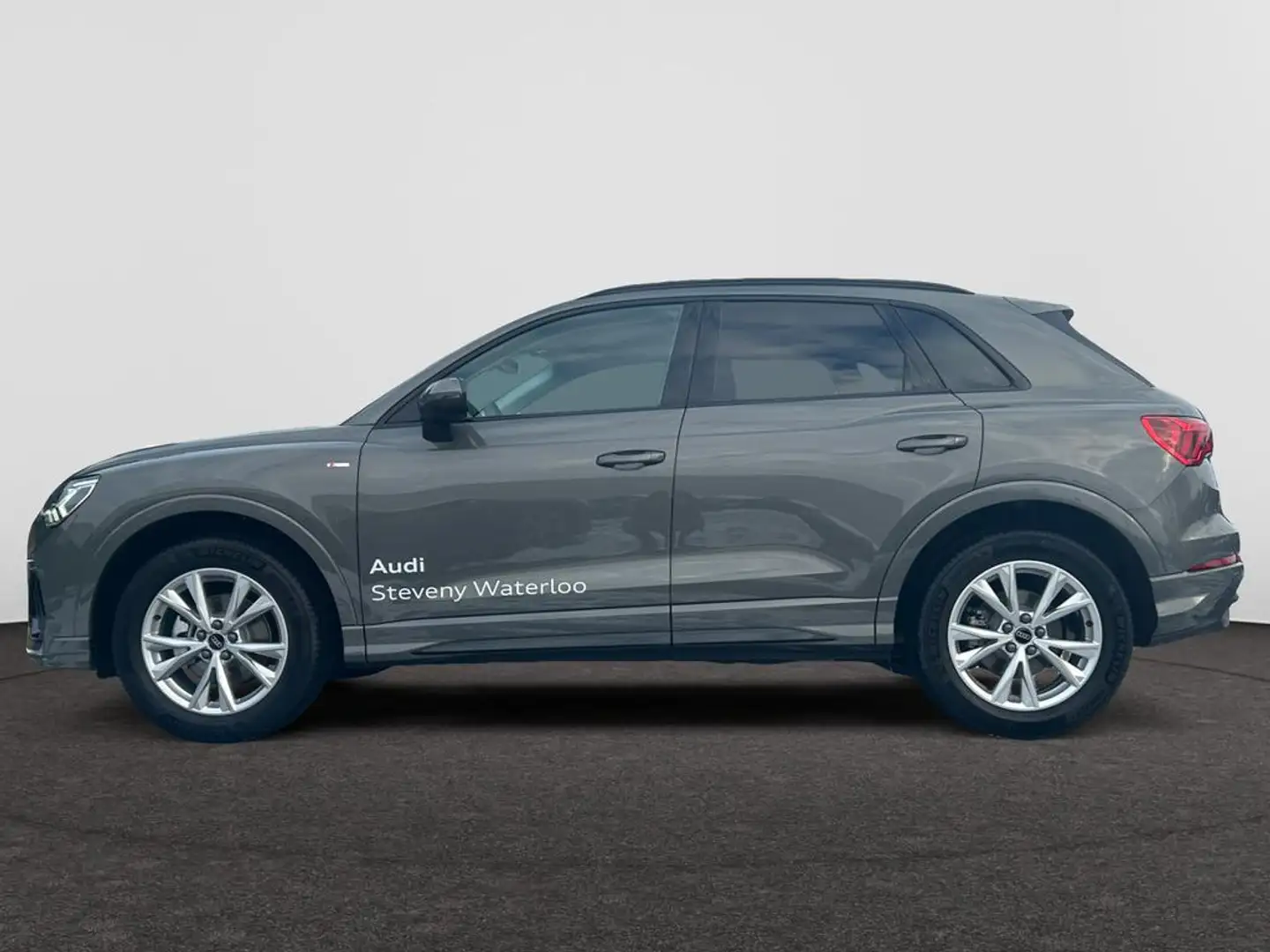 Audi Q3 Audi Q3  Business Edition S line 35 TFSI  110(150) kW(ch) S tronic Gris - 2