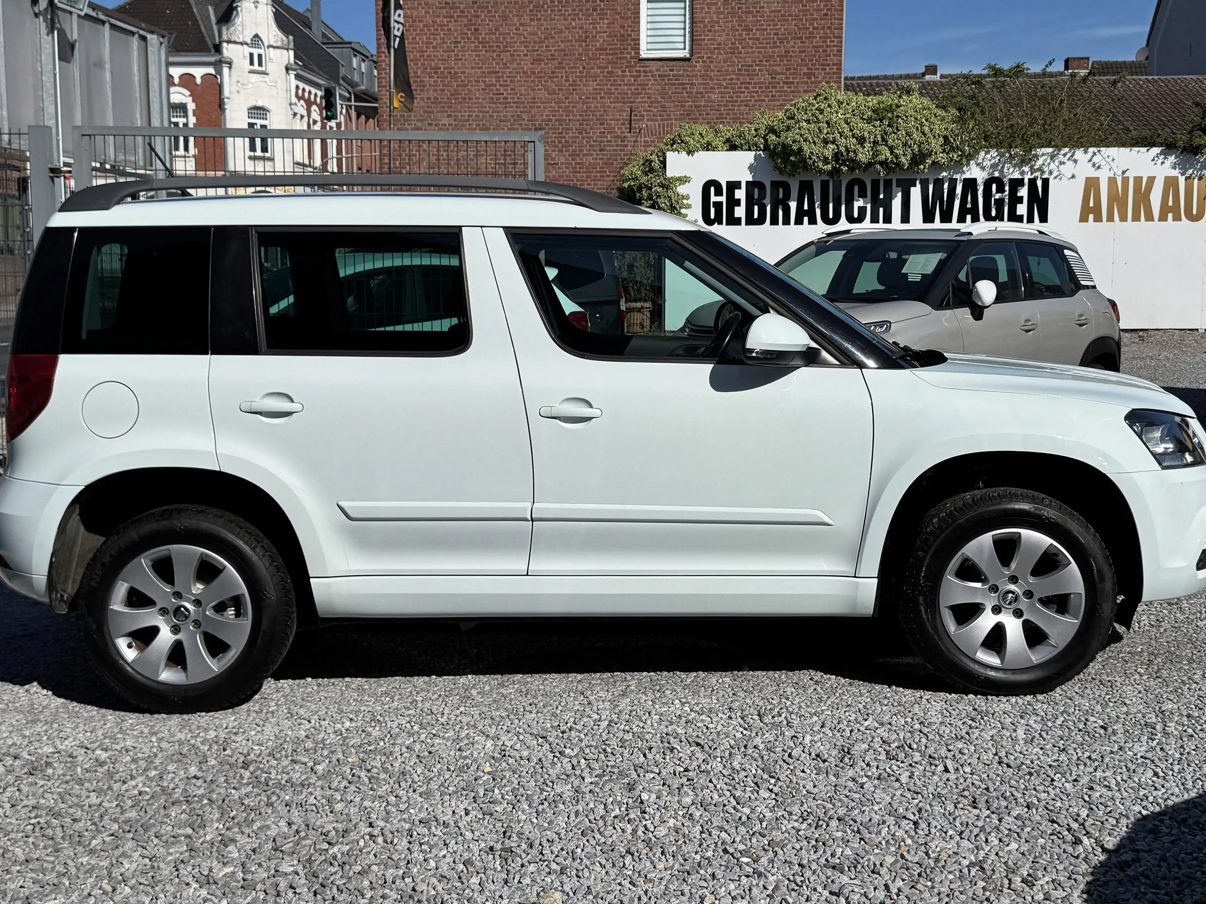 Skoda Yeti Cool Edition — photo 6
