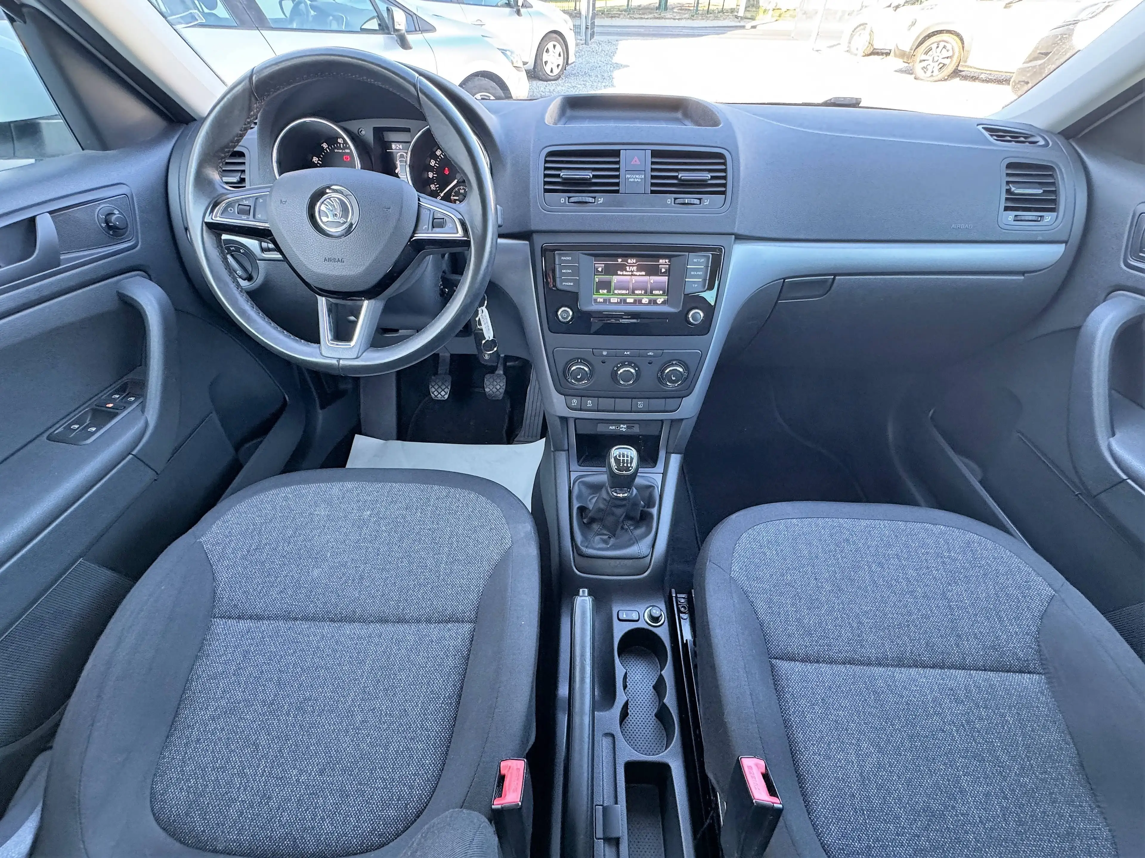 Skoda Yeti Cool Edition — photo 11