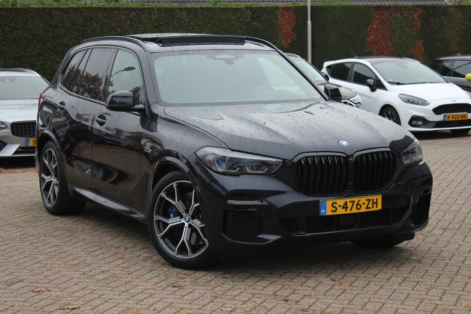 BMW X5 xDrive45e High Exe. M Sport / Trekhaak / Panoramad Schwarz - 1