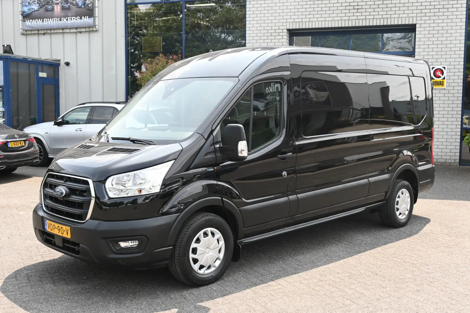 Ford Transit 350 L3H2 Trend 130 pk 2.0 TDCI Adaptive cruise con Černá - 1