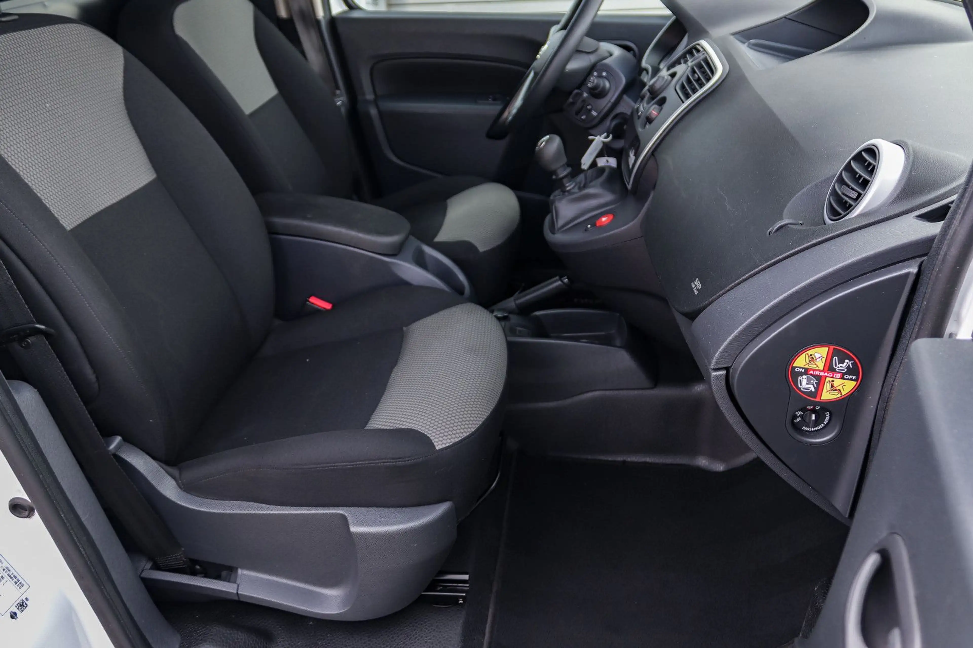 Nissan NV250 Kastenwagen L2H1 2,2t*KAMERA*TEMPO*KLIMA* — photo 15