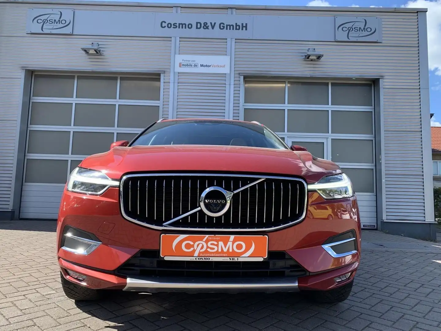 Volvo XC60 Inscription AWD Pano+AHK+B&W+HUD+Luftfahr Rot - 2