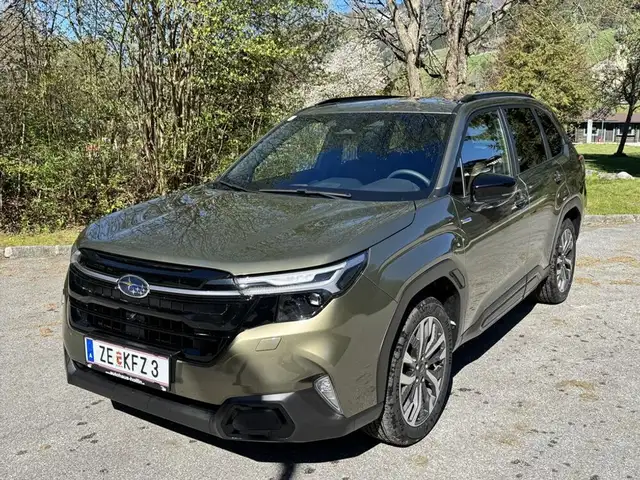 Subaru Forester 2,0i eBoxer Premium Autumn Green Metallic