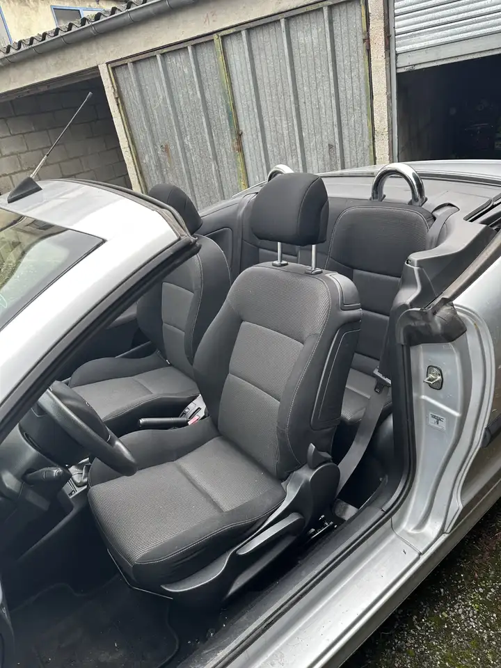 Peugeot 207 CC 1.6 VTi 16V 120ch Sport Pack