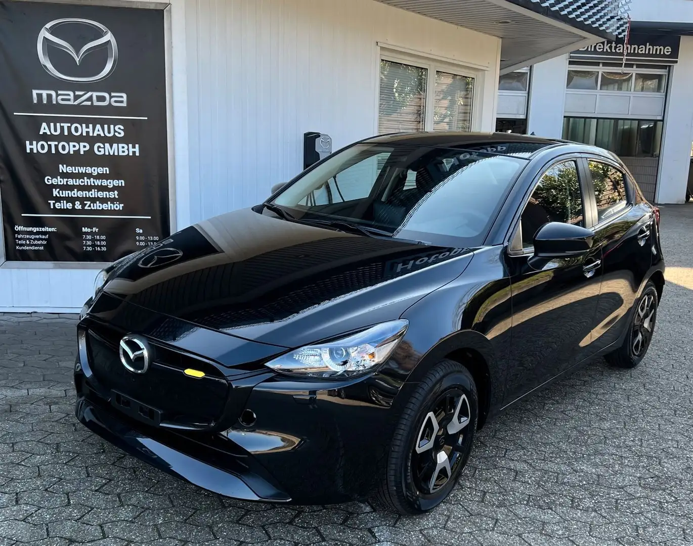Mazda 2 Lim. Center-Line PDC-Sitzhz-Klimaautomatik-LED Noir - 1