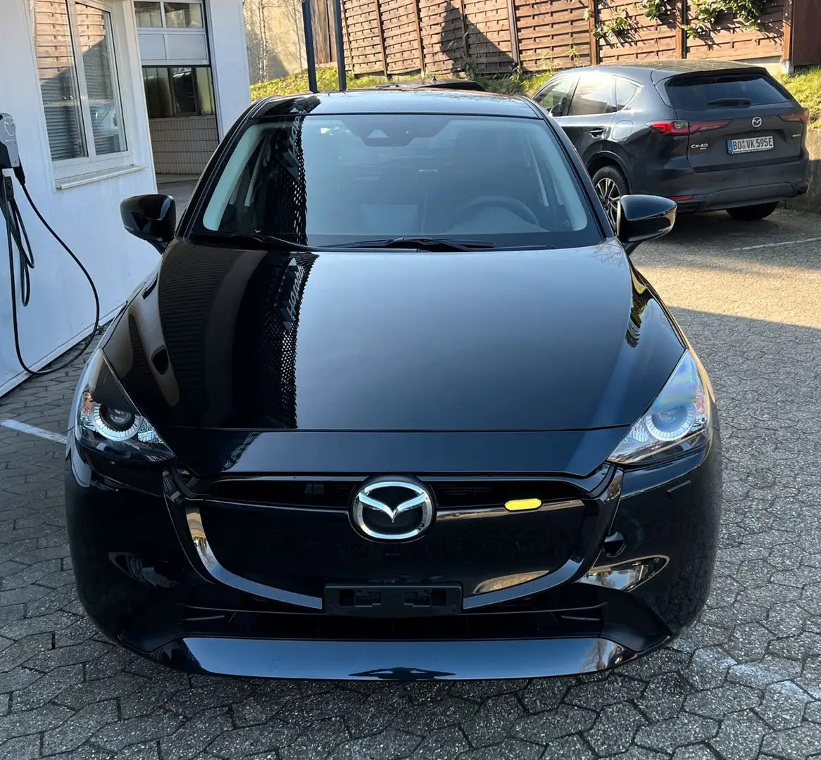 Mazda 2 Lim. Center-Line PDC-Sitzhz-Klimaautomatik-LED Noir - 2