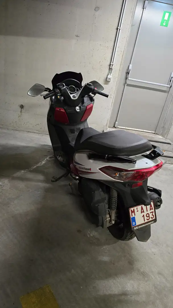 SYM GTS 125 Fehér - 2