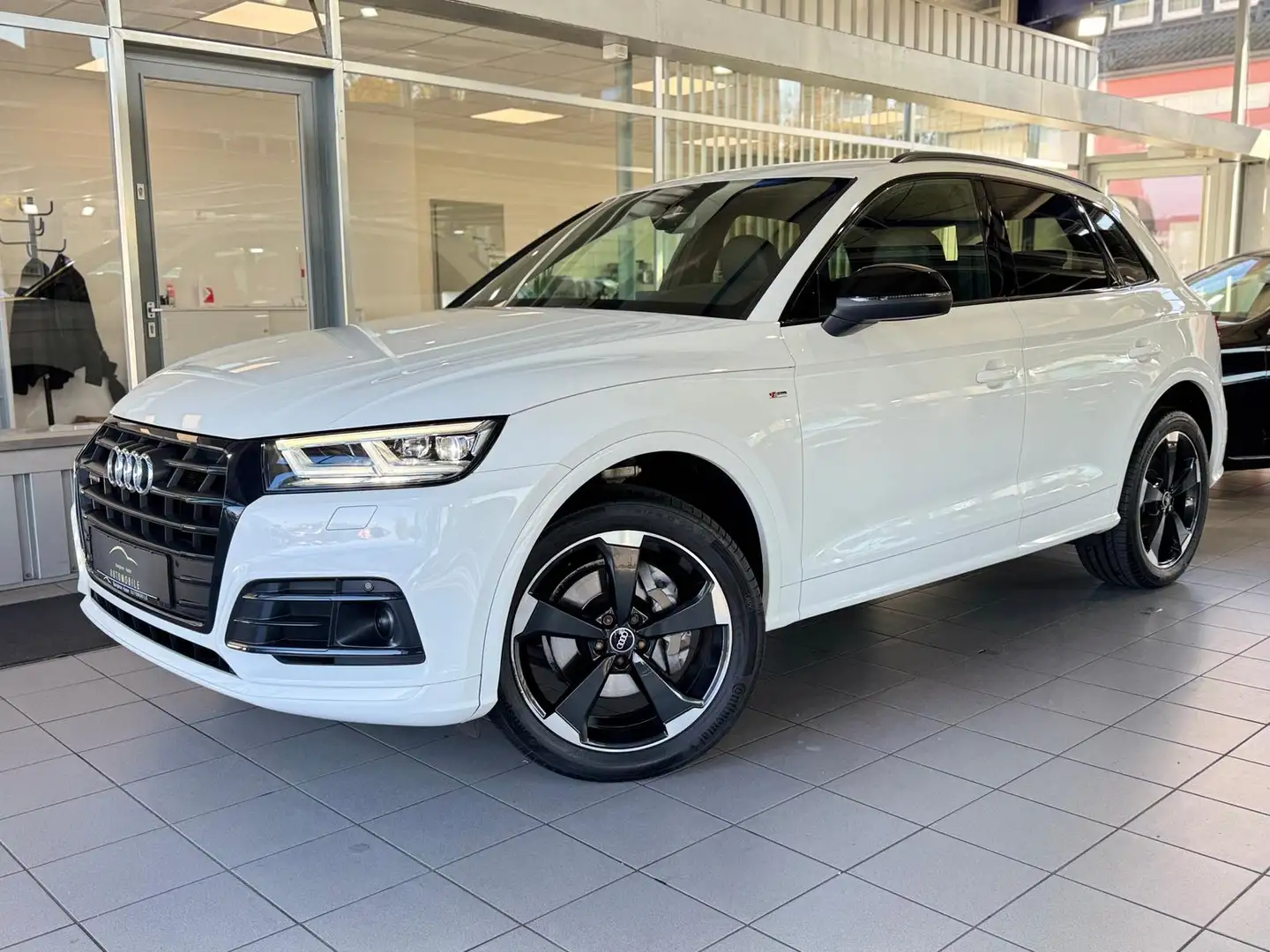 Audi Q5 40 TDI quattro 3x S-Line LED AHK NAVI ACC KAM Weiß - 2