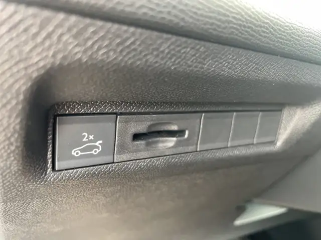 Peugeot 408 view 20