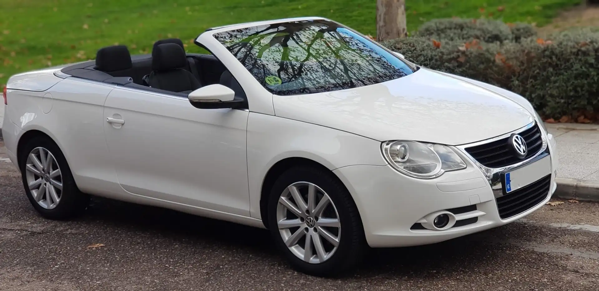 Volkswagen Eos 2.0TDI Excellence DPF - 1