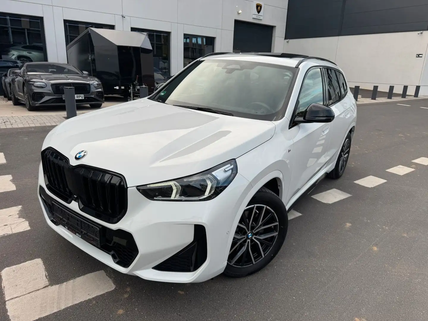 BMW X1 23 d xDrive M Sport Head-UP/Pano/AHK/360-Kam Blanc - 1