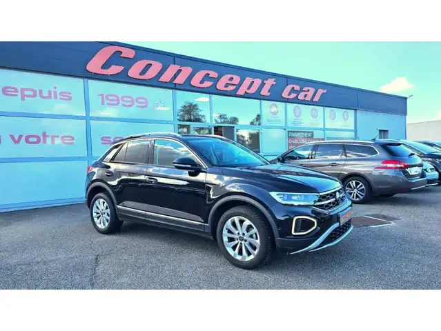 Volkswagen T-Roc main image