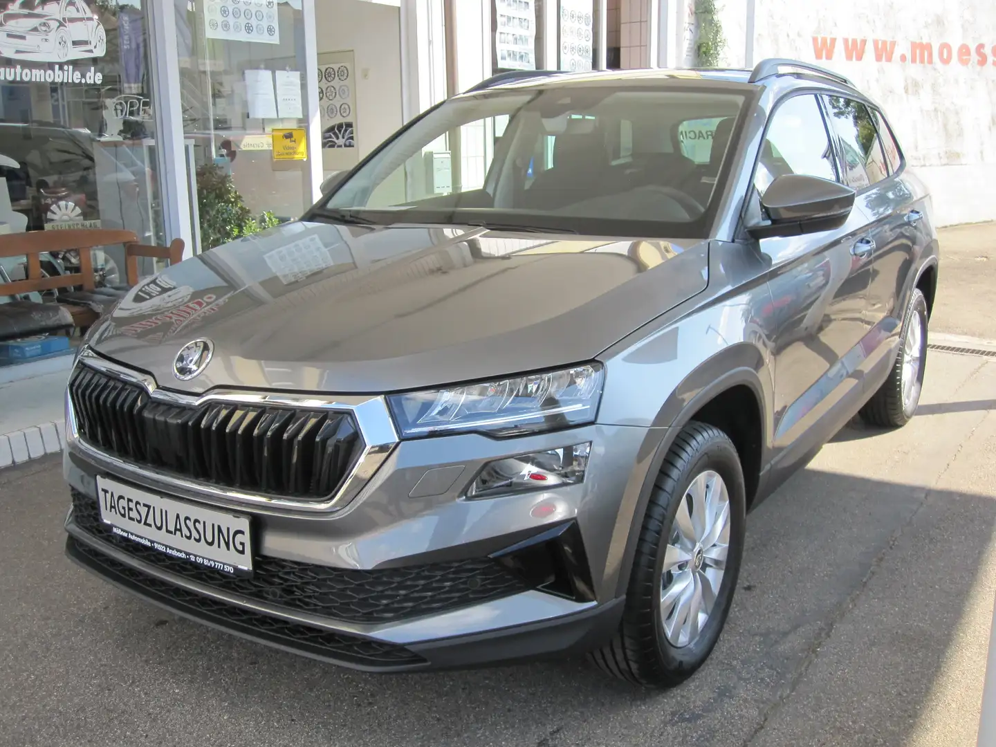 Skoda Karoq 1.5 TSI Select DSG/AHK/LED/CAM/Temp/Alu/DAB/Lkrhz Grau - 1
