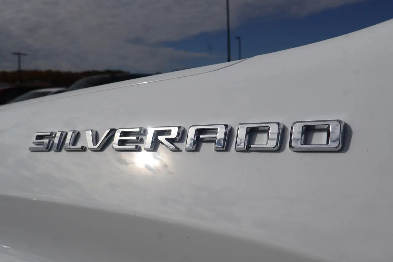 Chevrolet Silverado 1500 снимка Chevrolet Silverado 1500